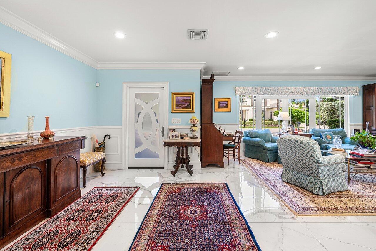 ROYAL PALM YACHT & COUNTRY CLUB - Residential