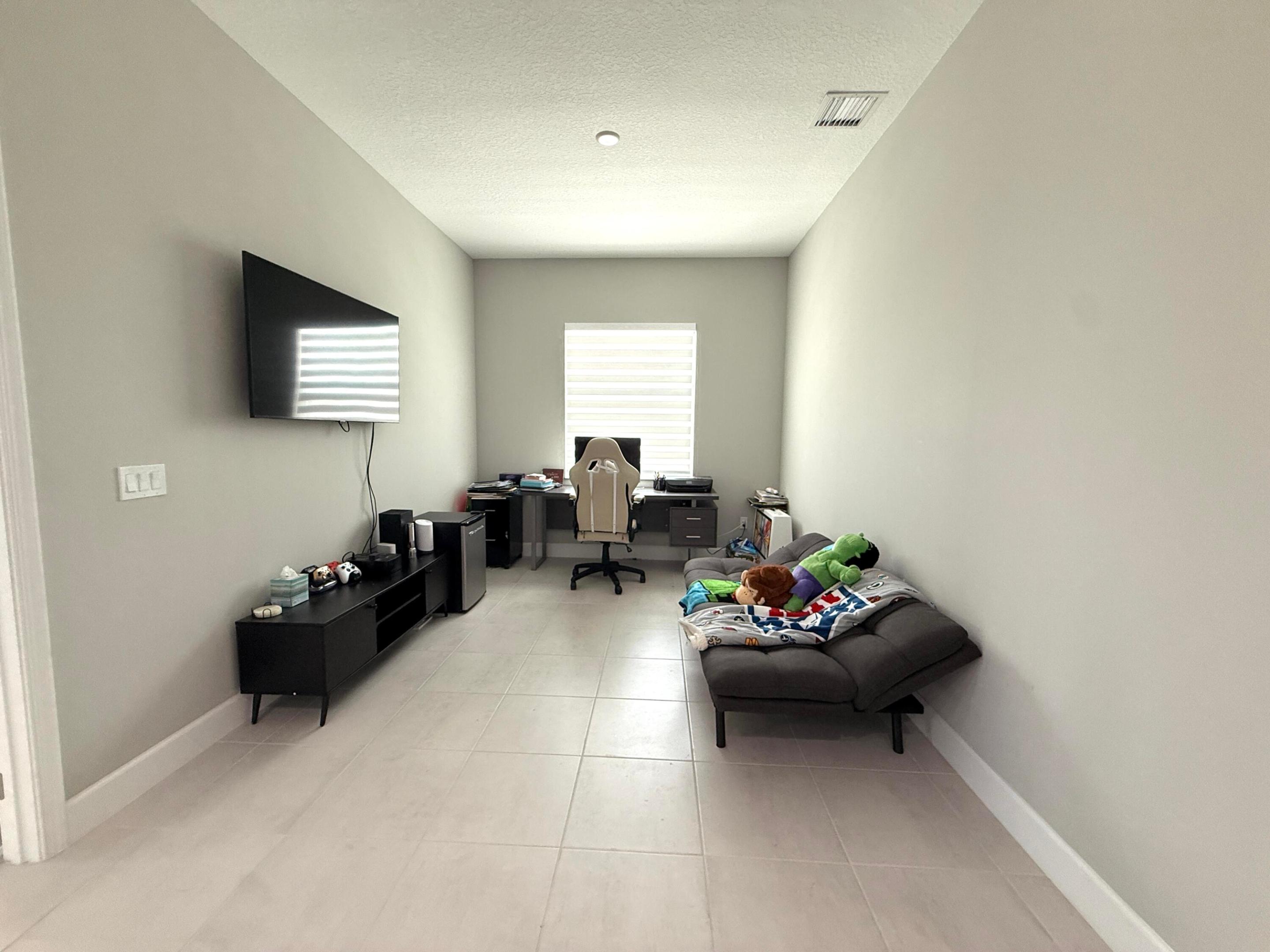 GROVES OF WESTLAKE - Residential