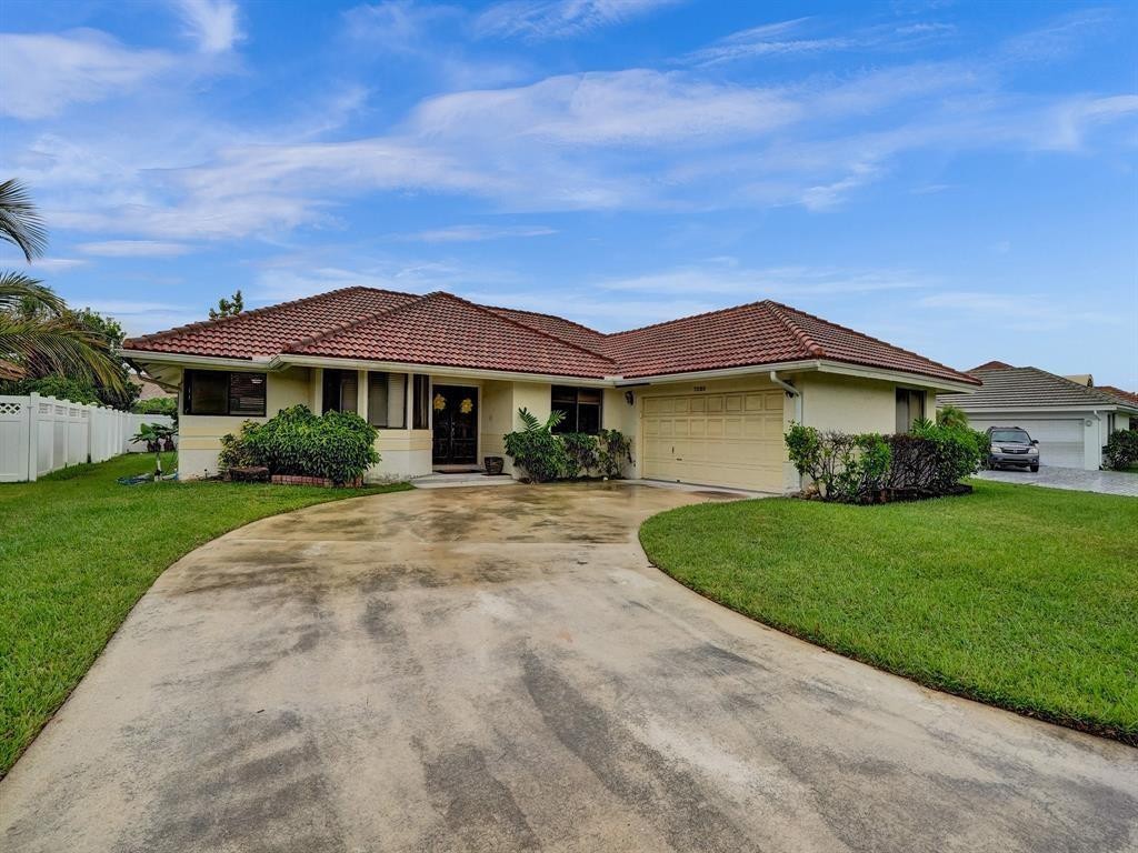 Banyan Club 87-37 B - Residential
