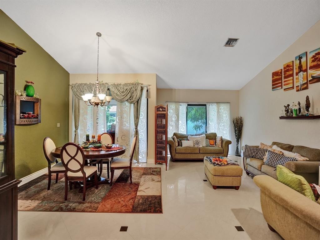 Banyan Club 87-37 B - Residential