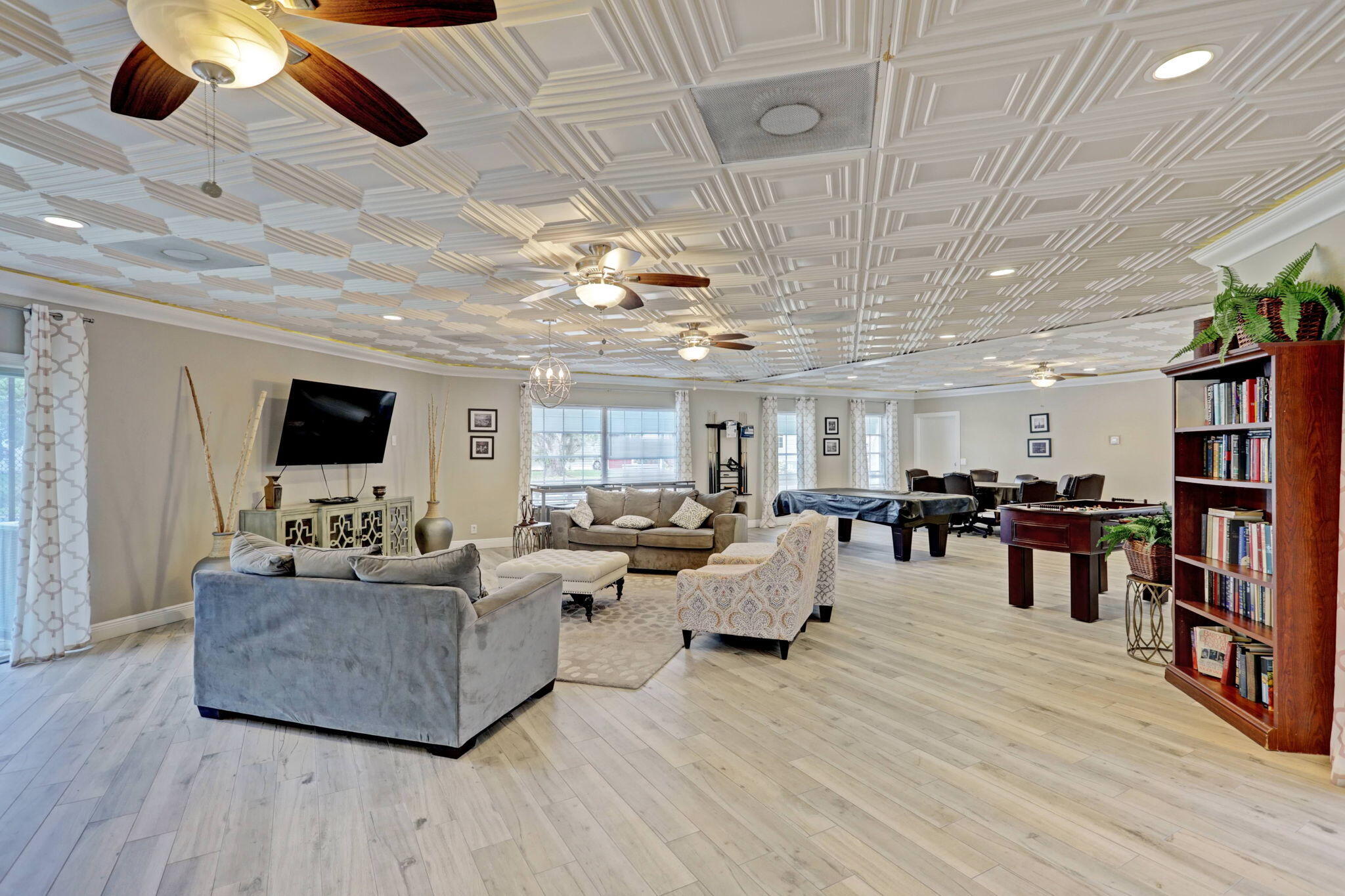 THE MEADOWS - Residential
