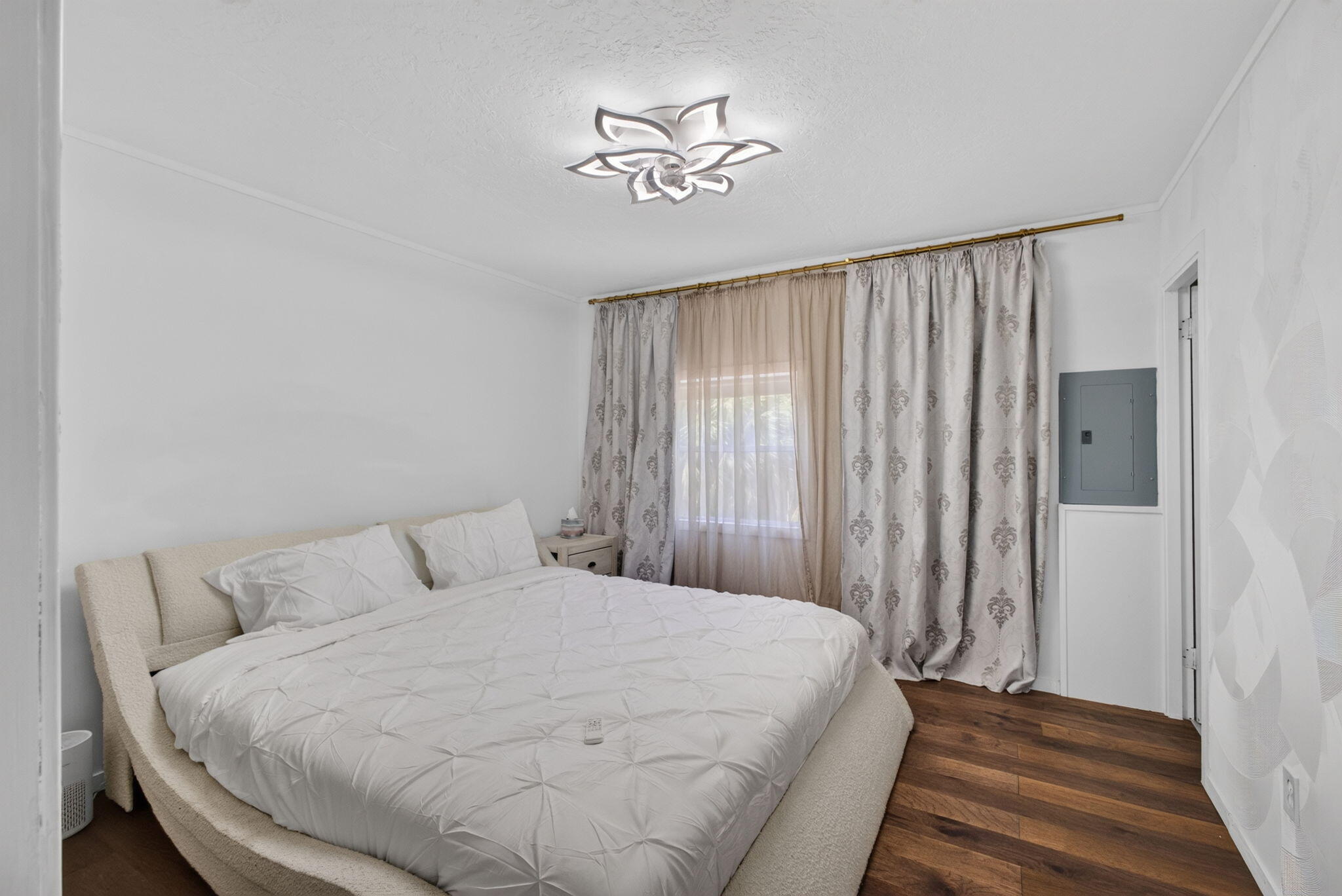 THE MEADOWS - Residential