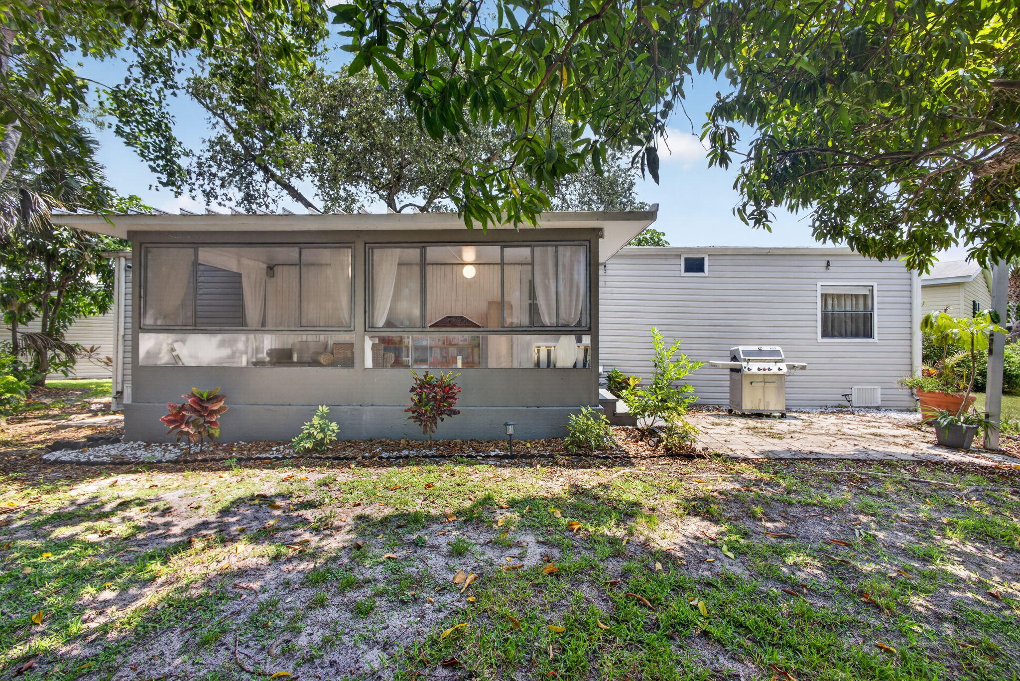 THE MEADOWS - Residential