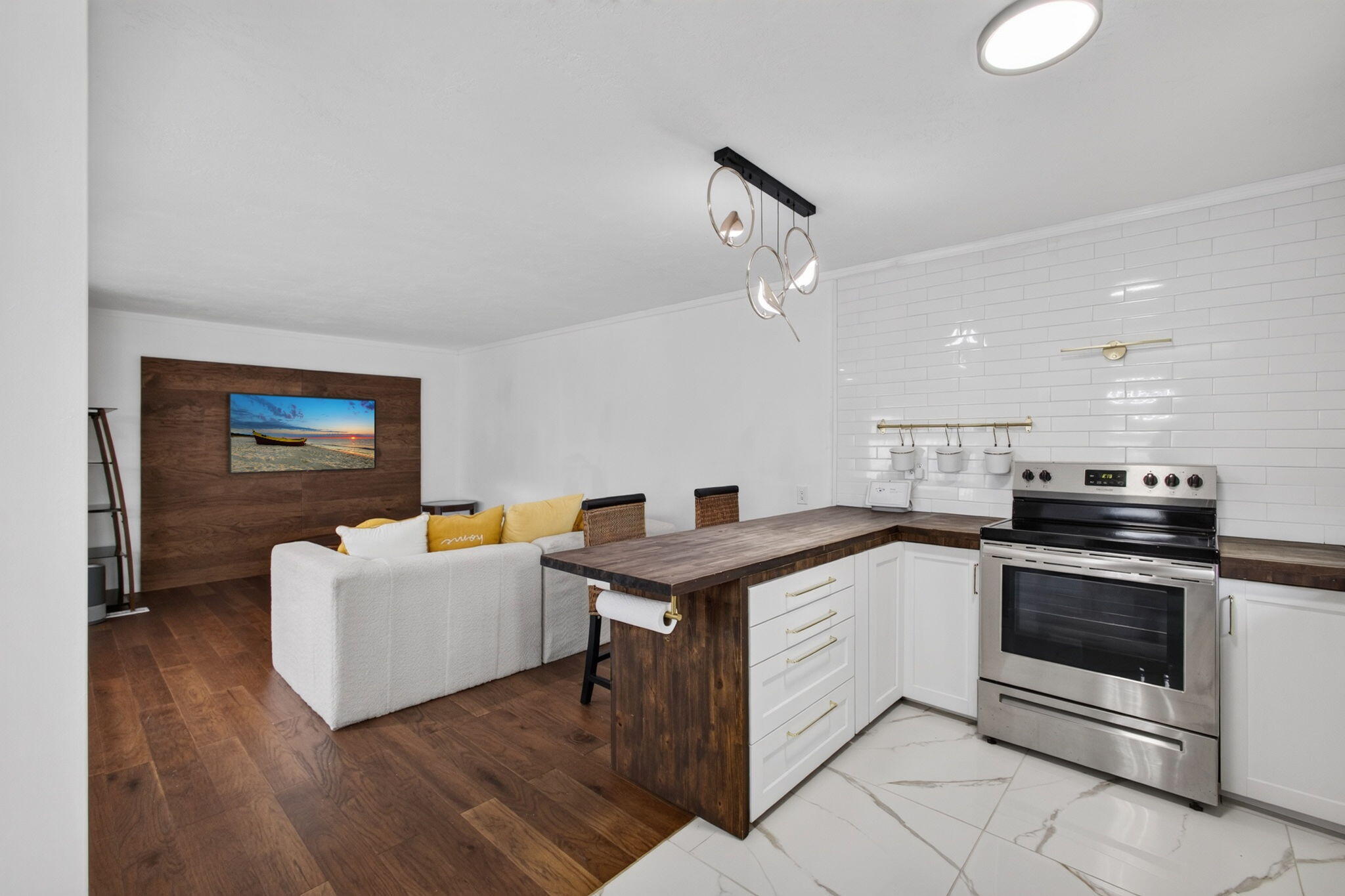 THE MEADOWS - Residential