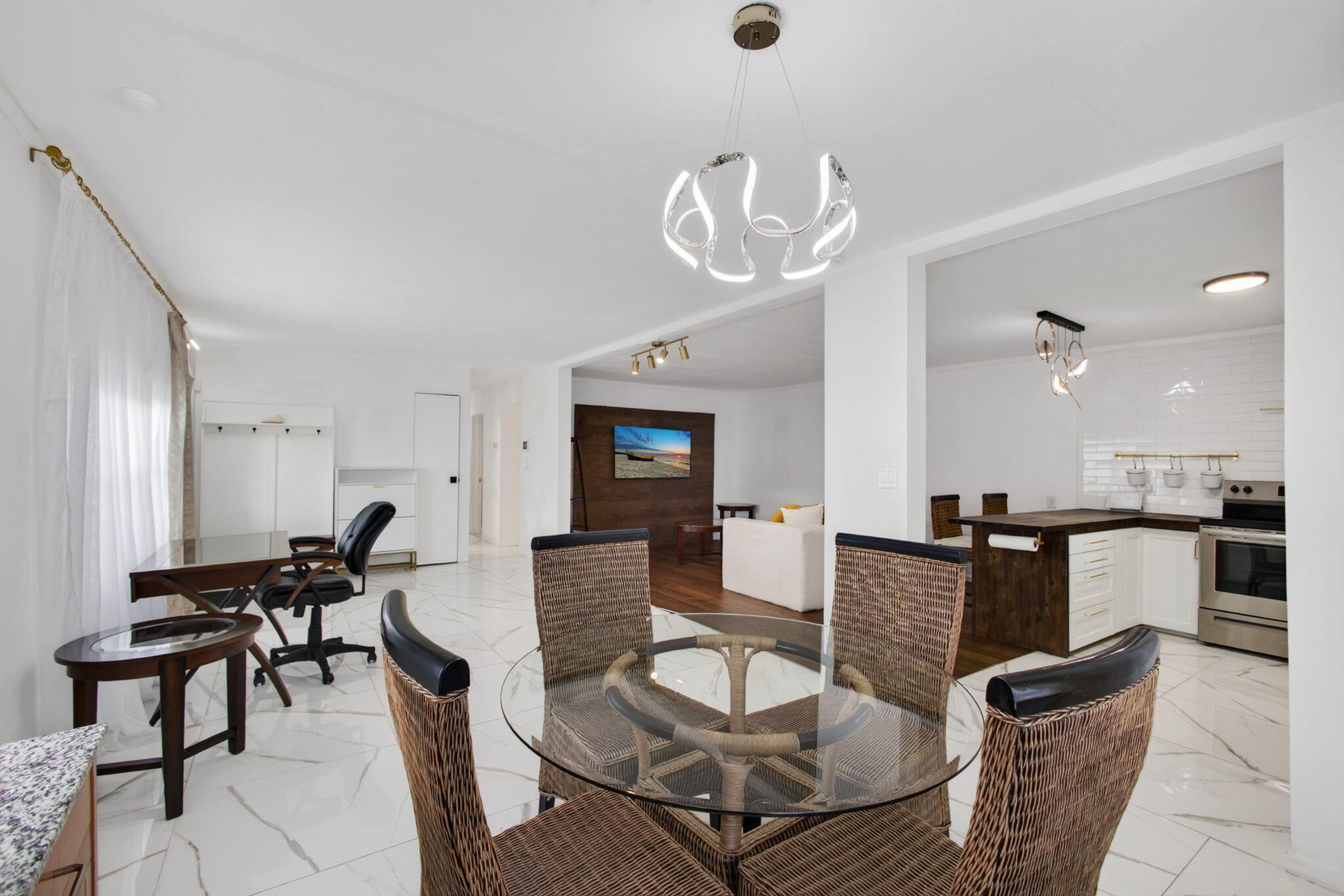 THE MEADOWS - Residential