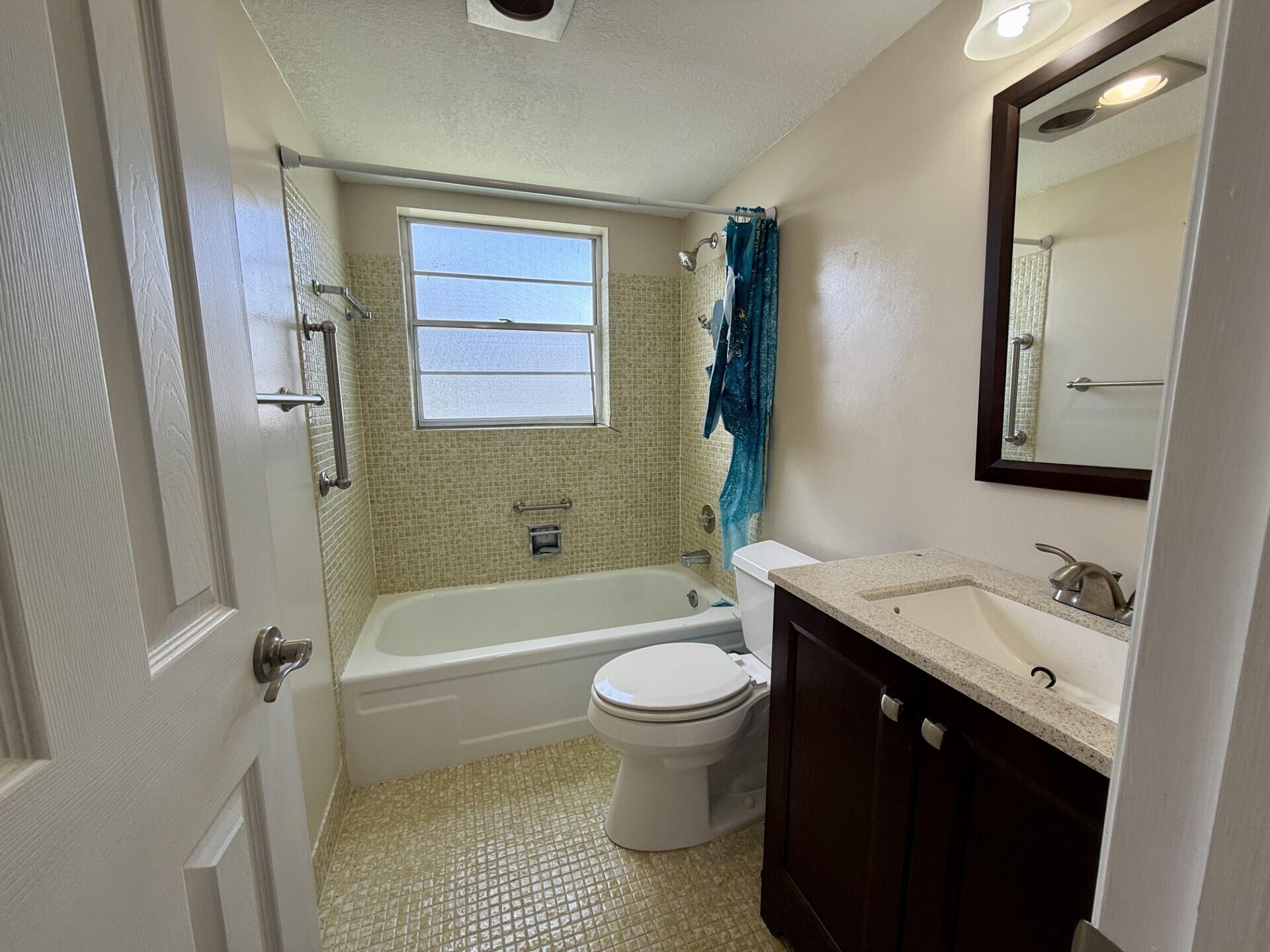 HASTINGS CONDOS - Residential Lease
