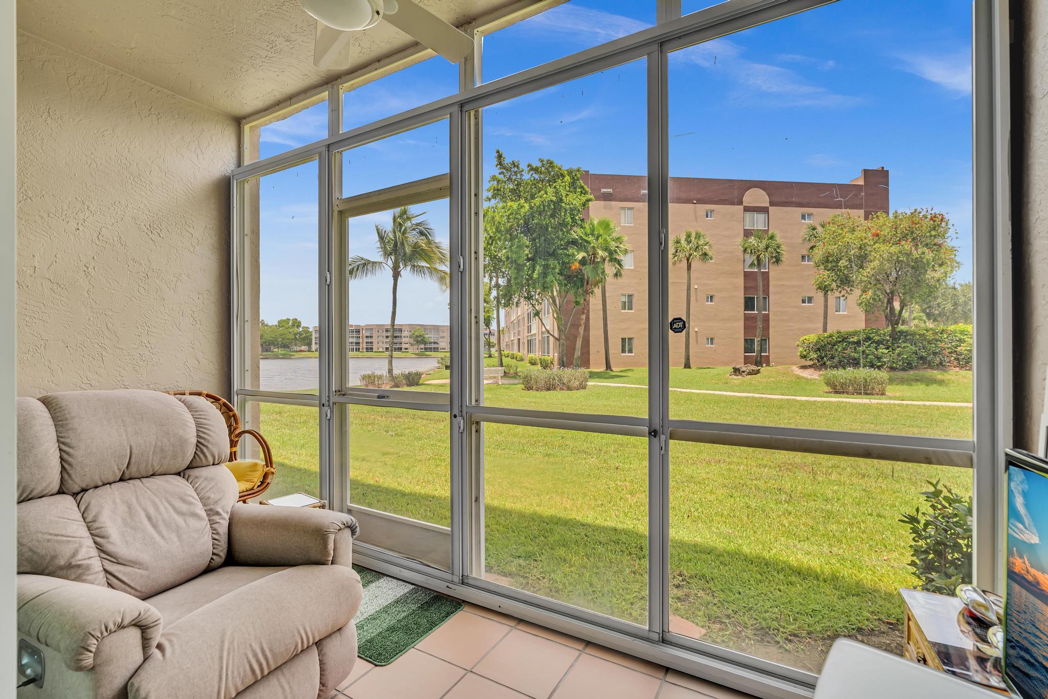 SOUTHAMPTON CONDOMINIUM - Residential