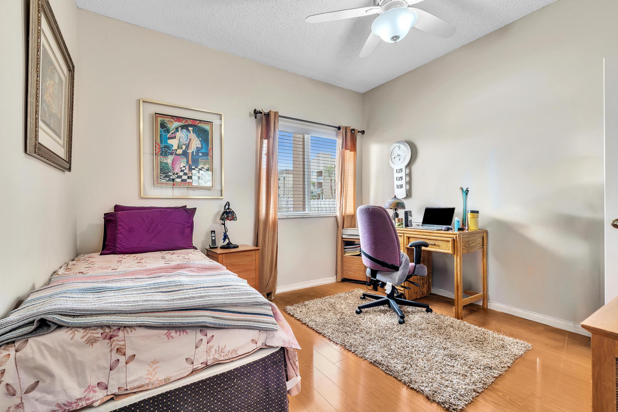 SOUTHAMPTON CONDOMINIUM - Residential