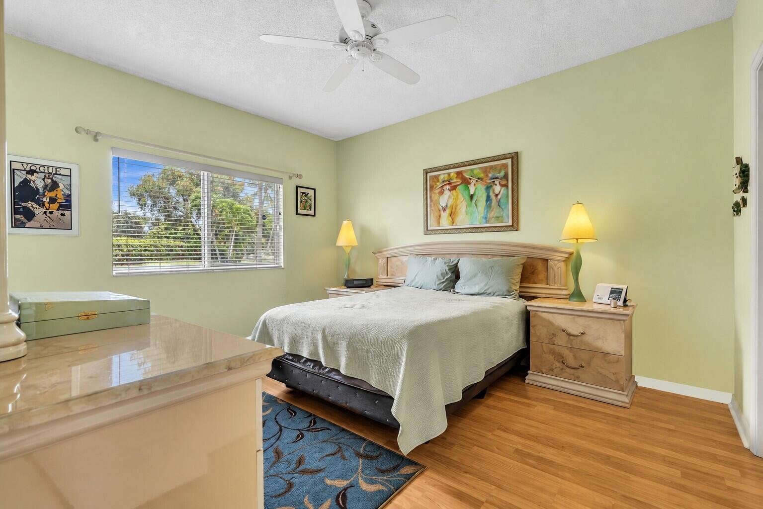 SOUTHAMPTON CONDOMINIUM - Residential