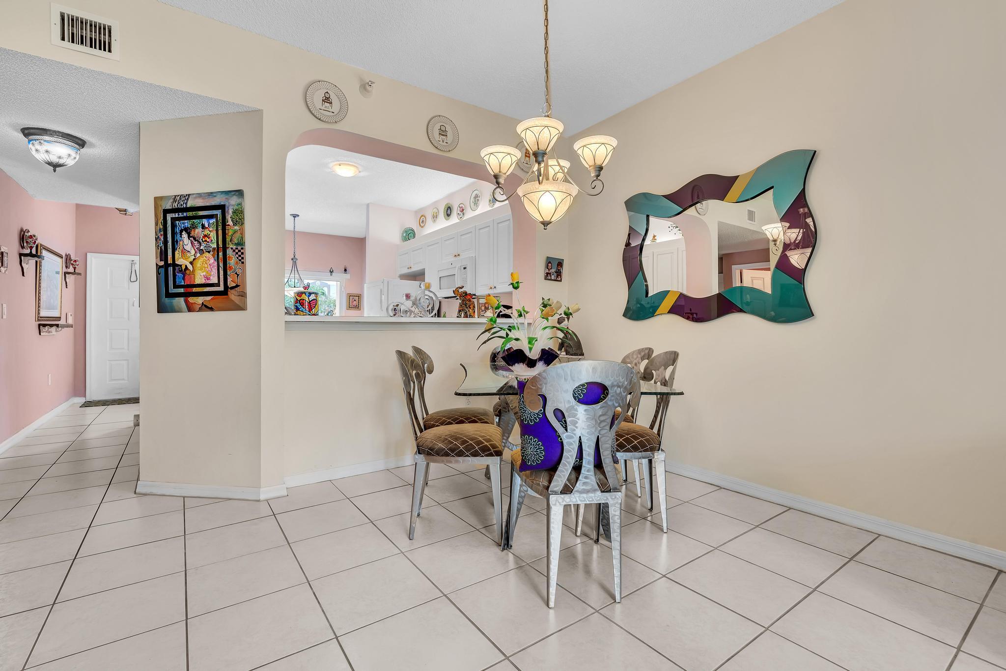 SOUTHAMPTON CONDOMINIUM - Residential