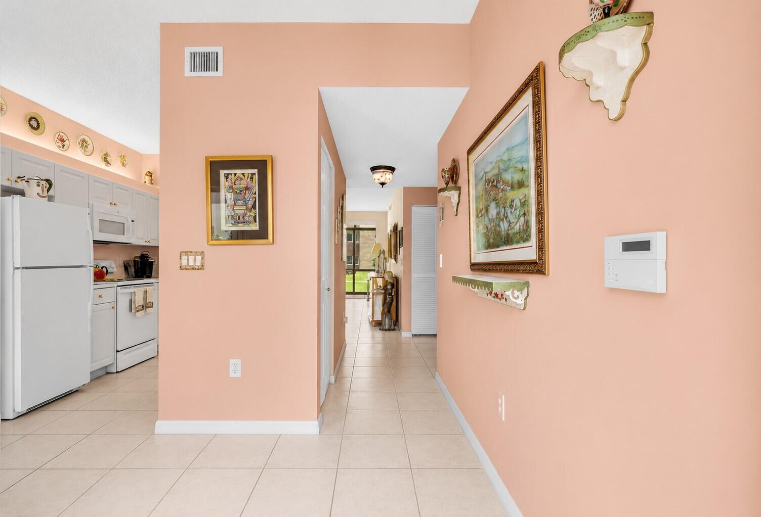 SOUTHAMPTON CONDOMINIUM - Residential