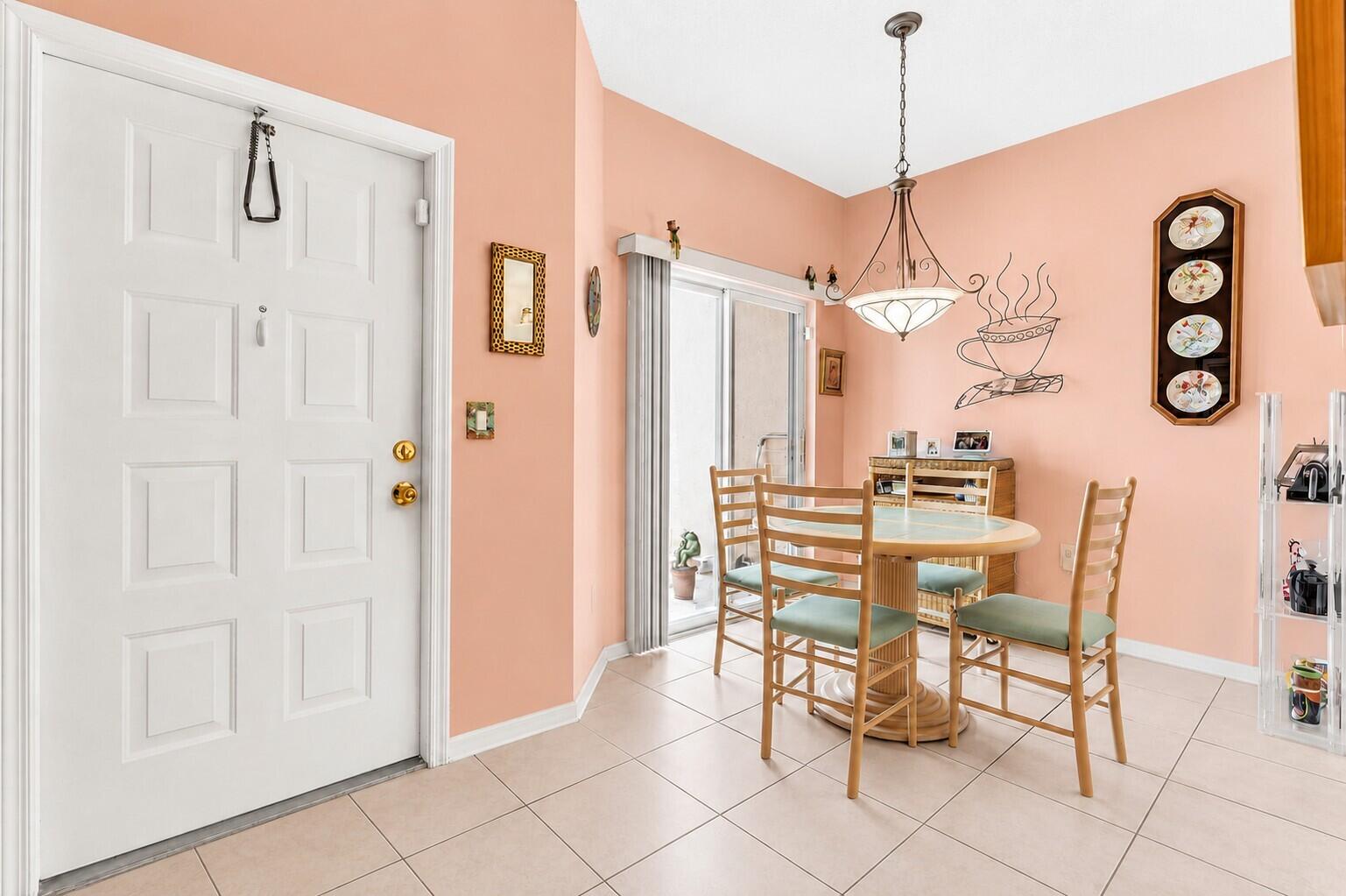 SOUTHAMPTON CONDOMINIUM - Residential