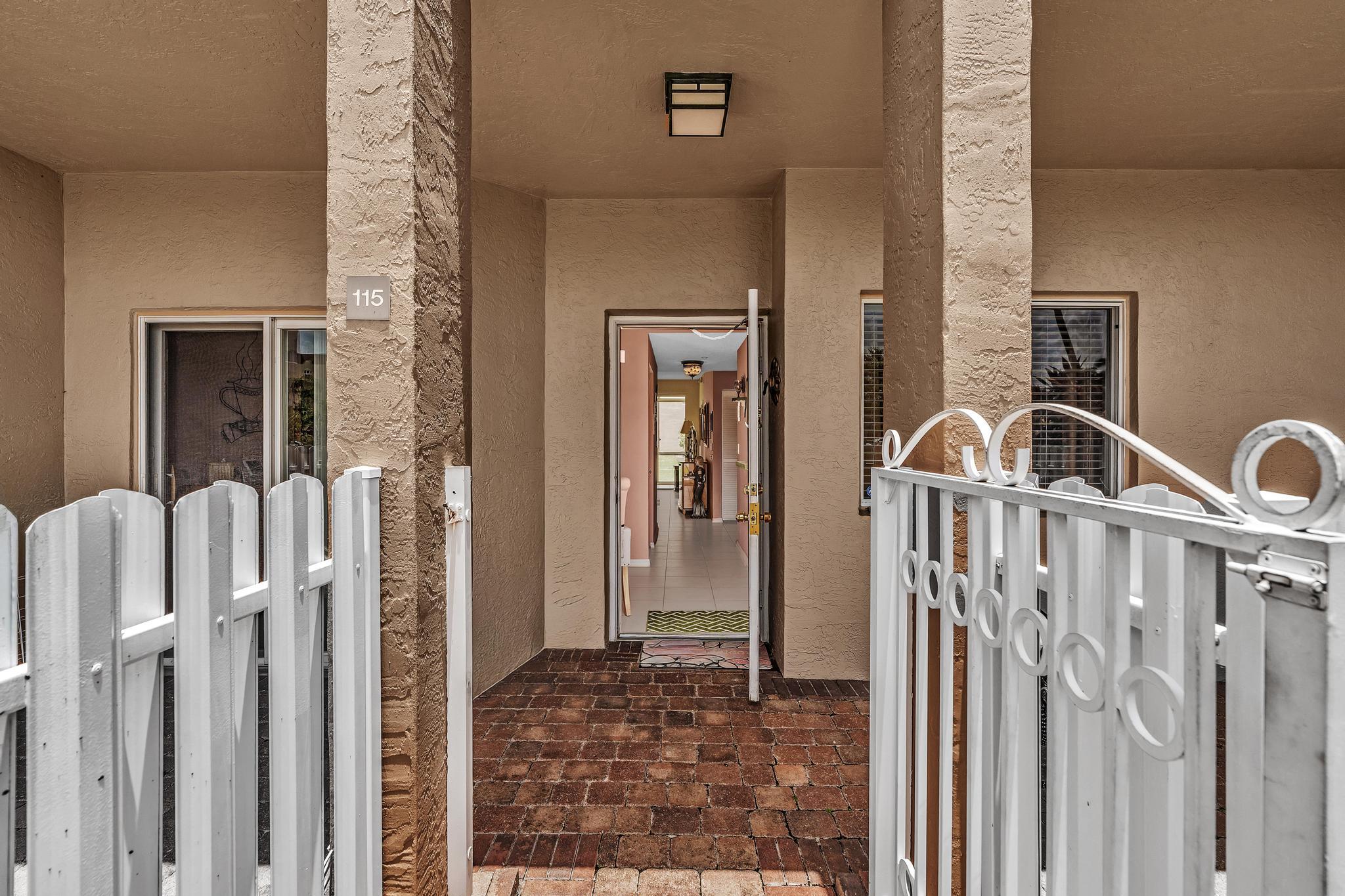 SOUTHAMPTON CONDOMINIUM - Residential