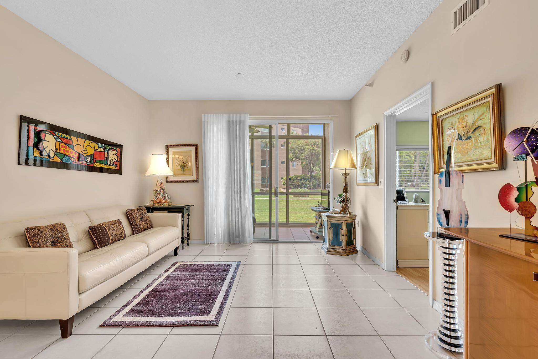 SOUTHAMPTON CONDOMINIUM - Residential