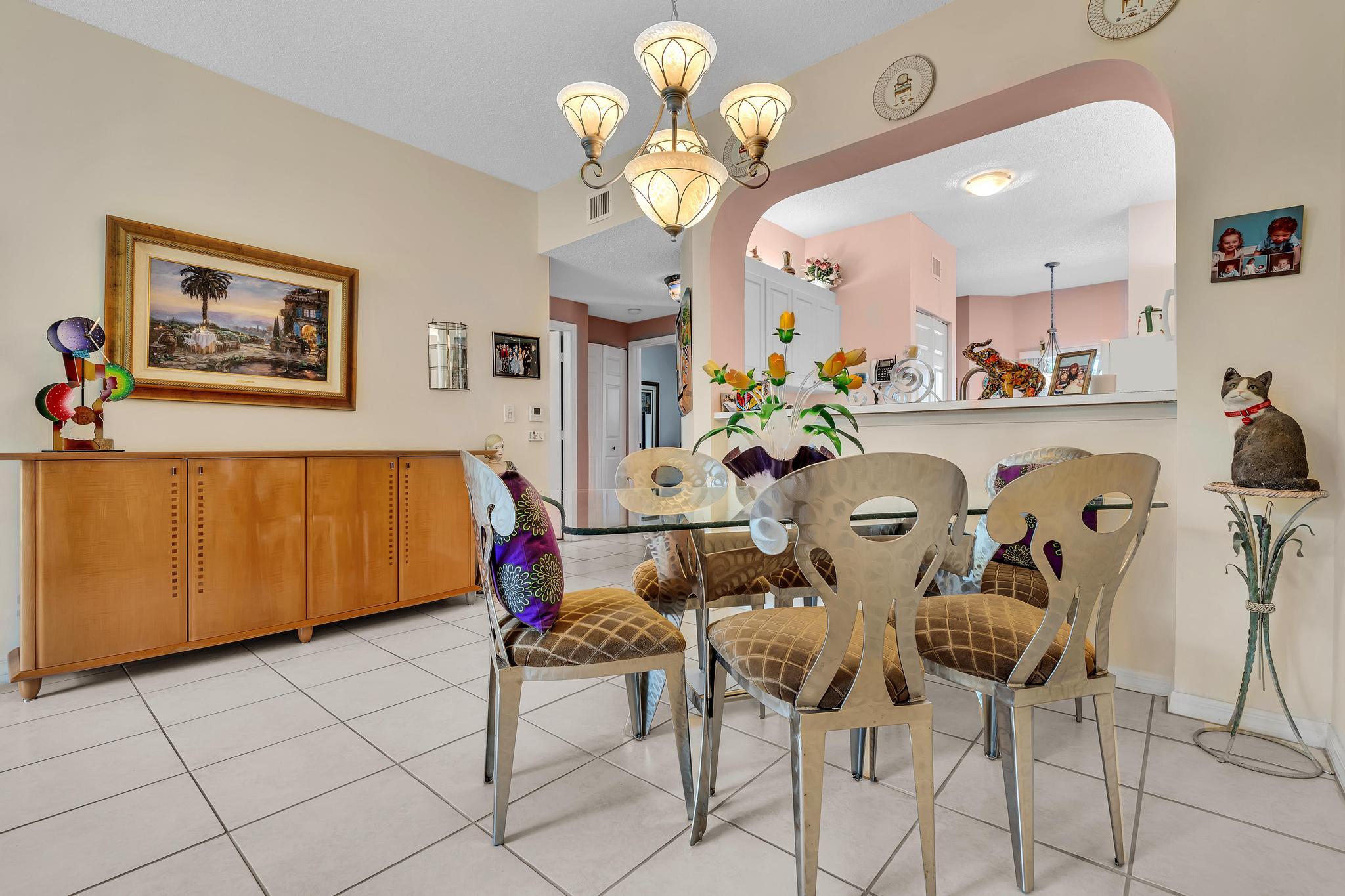 SOUTHAMPTON CONDOMINIUM - Residential