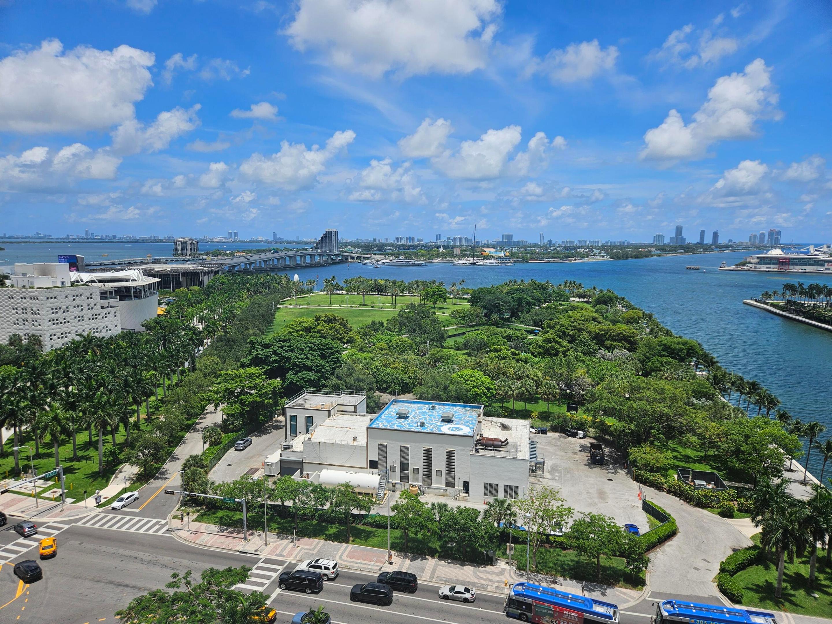900 BISCAYNE BAY CONDO - Residential