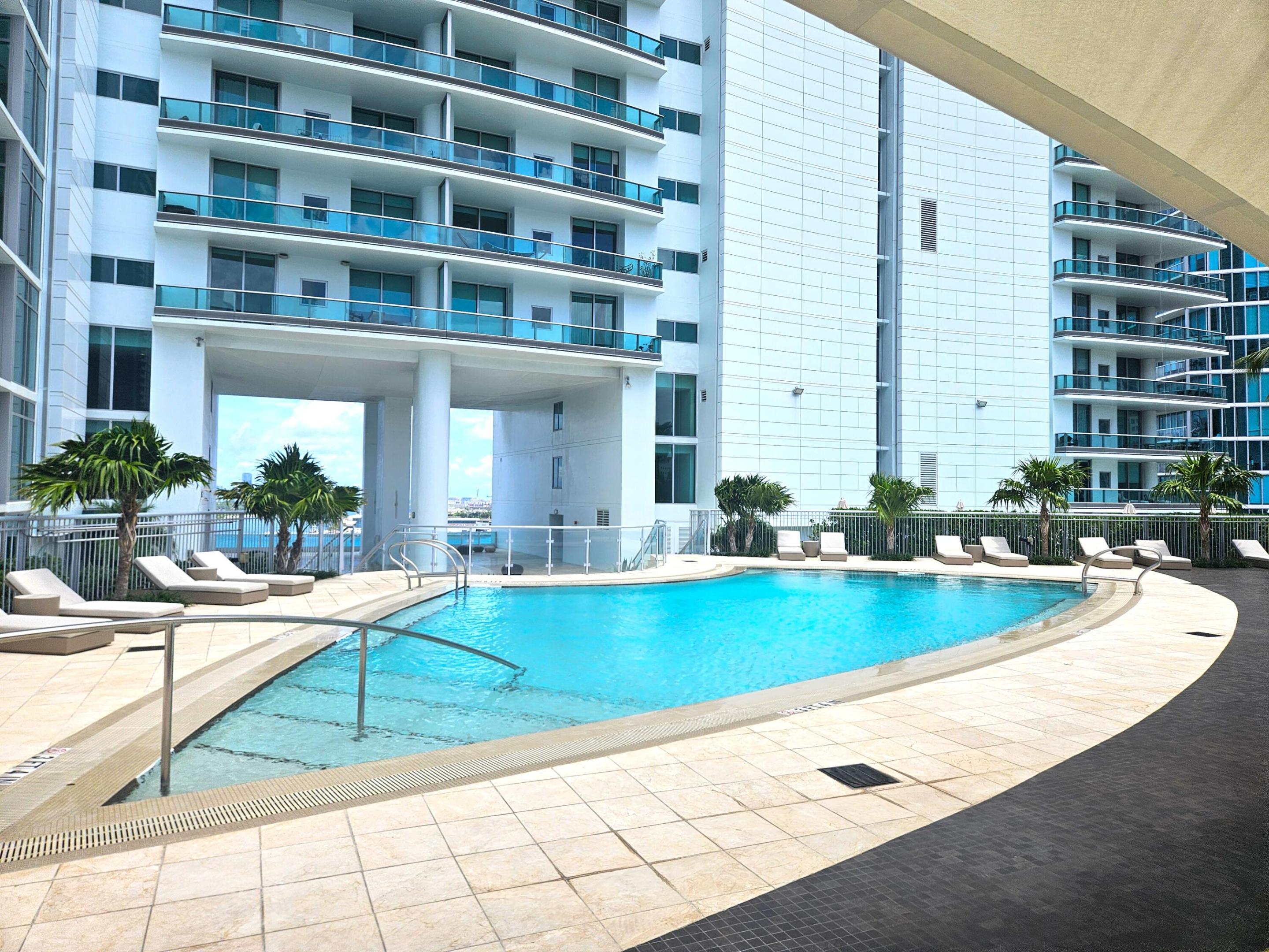 900 BISCAYNE BAY CONDO - Residential
