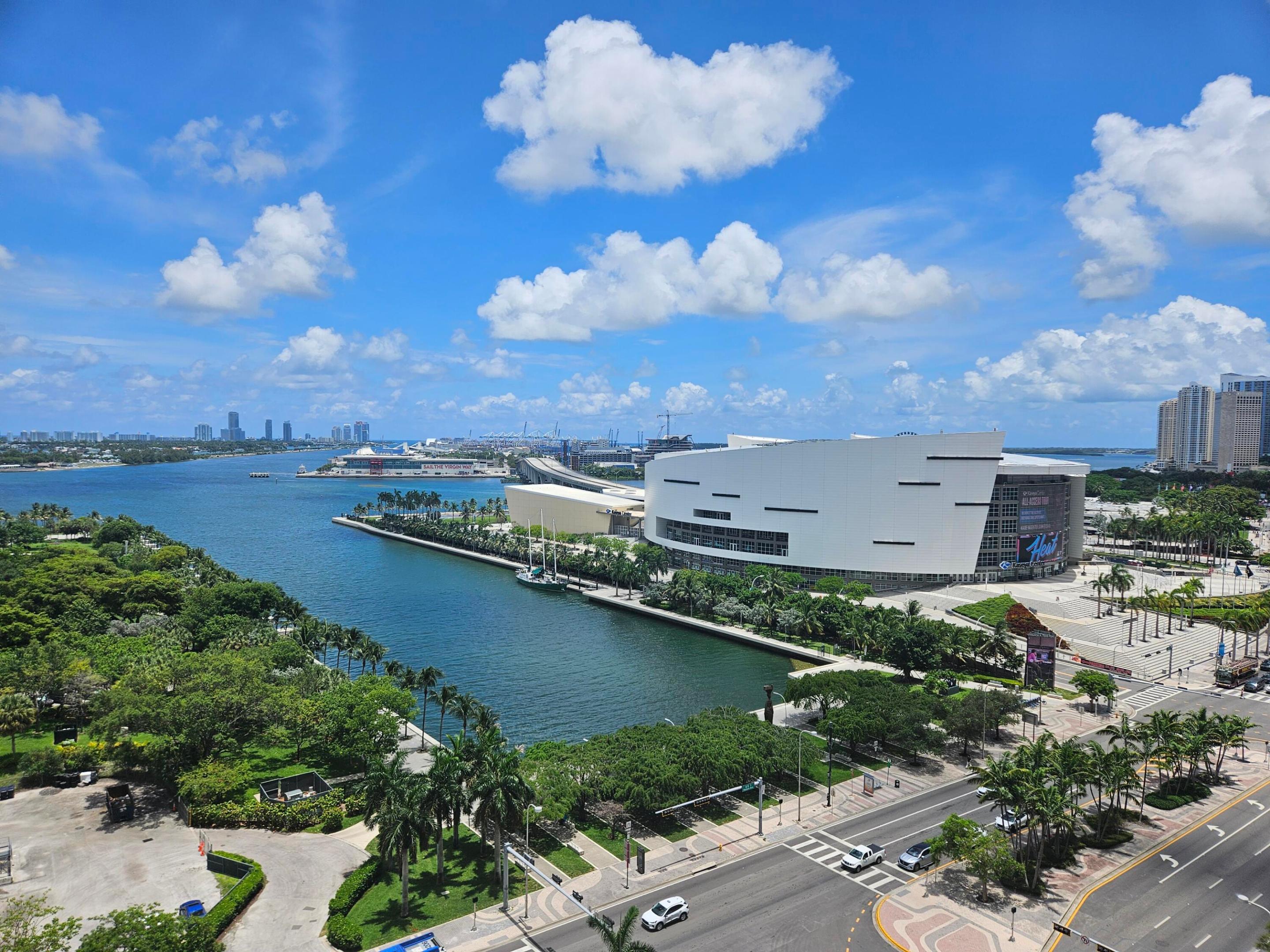 900 BISCAYNE BAY CONDO - Residential