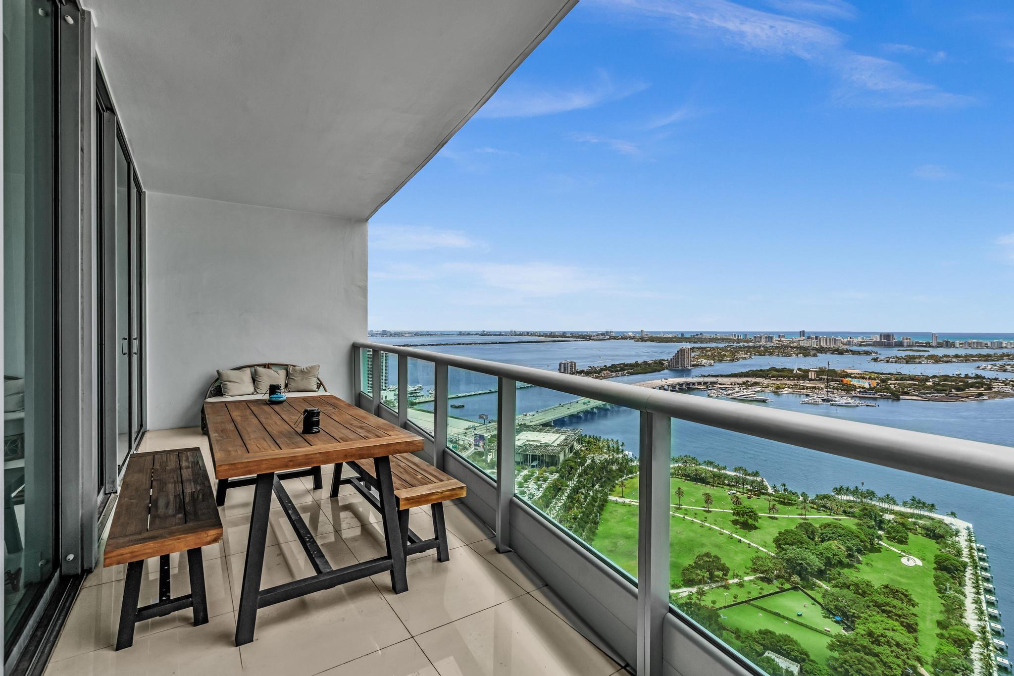 900 BISCAYNE BAY CONDO - Residential