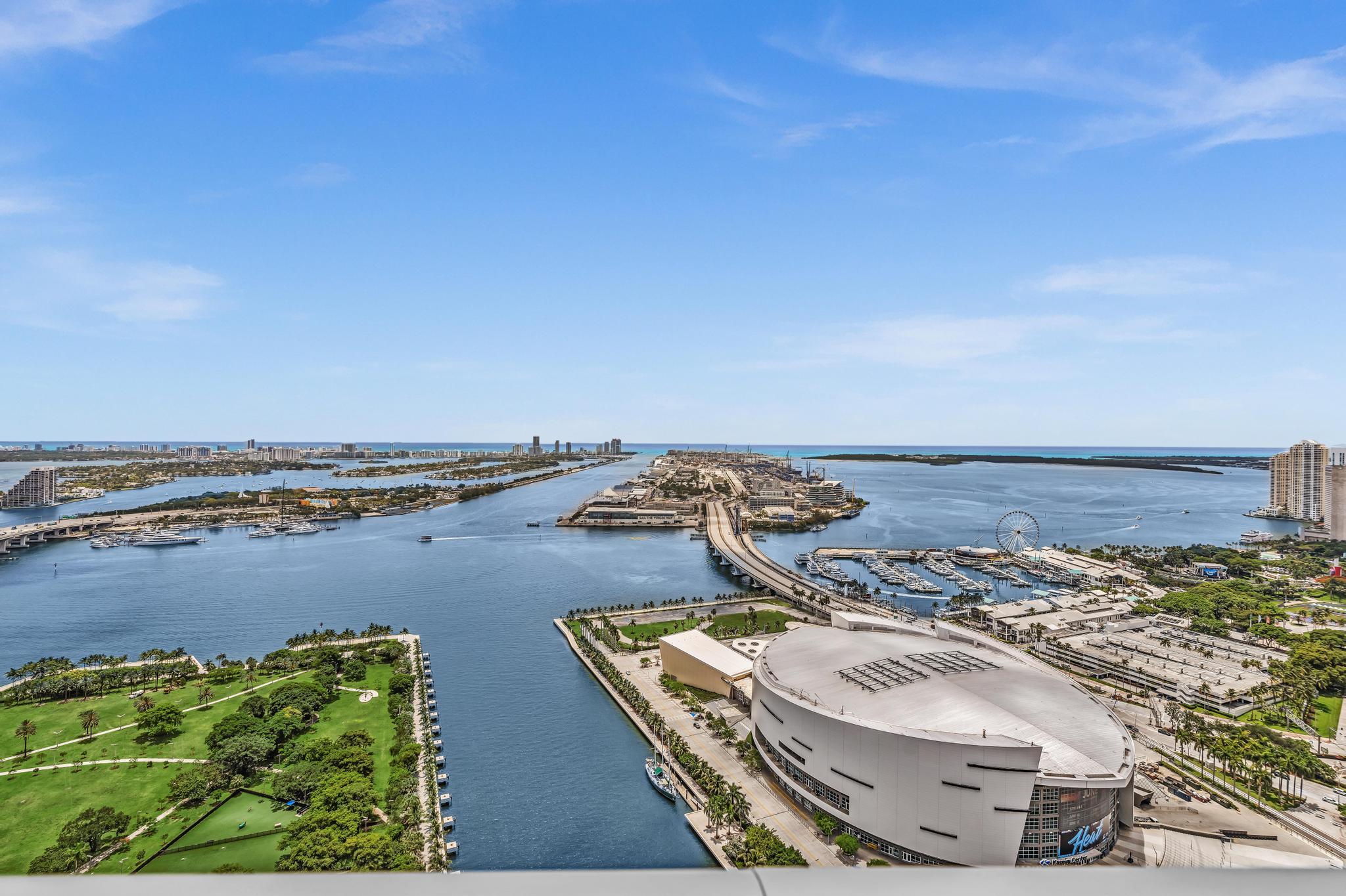 900 BISCAYNE BAY CONDO - Residential