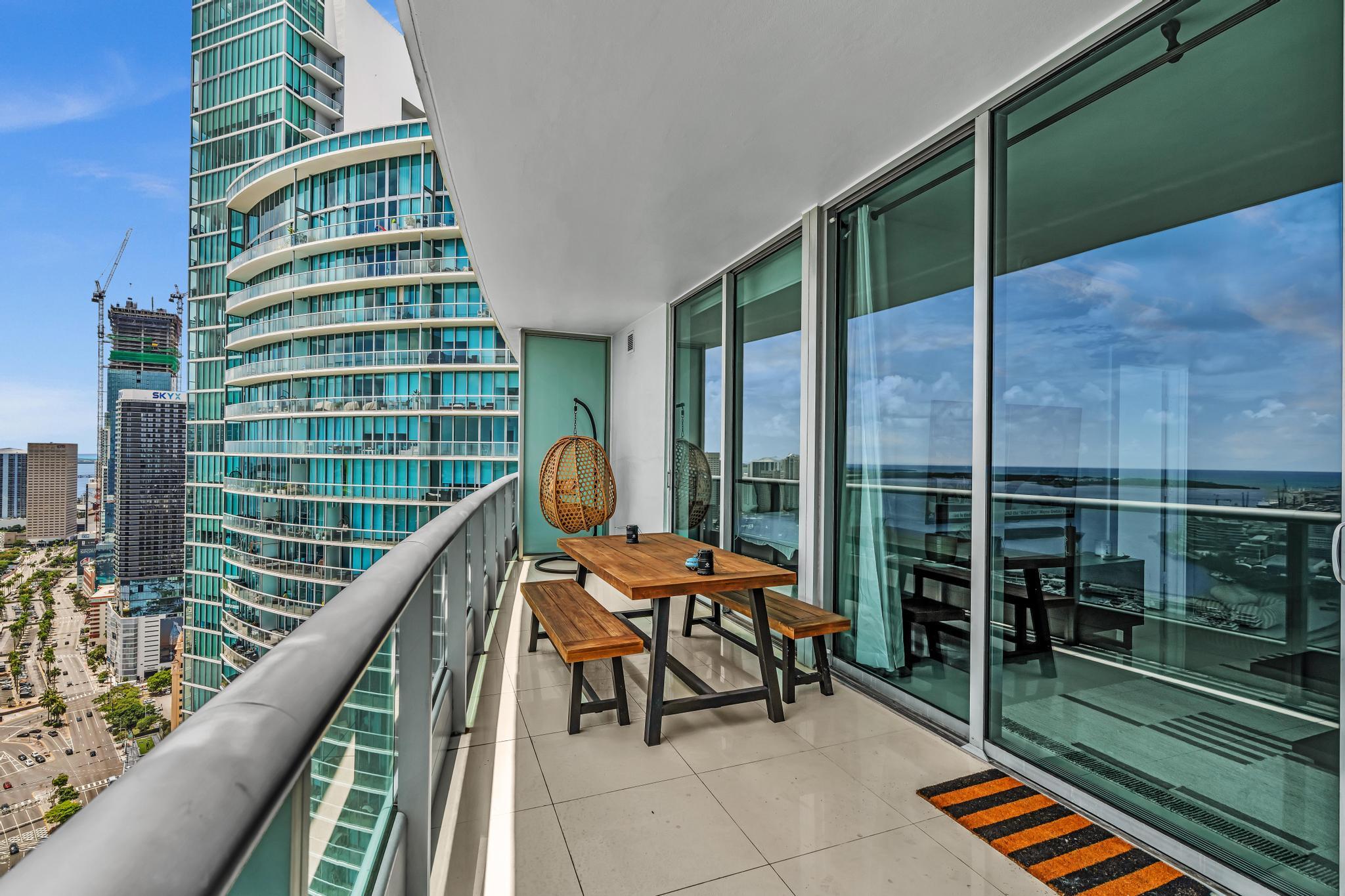 900 BISCAYNE BAY CONDO - Residential