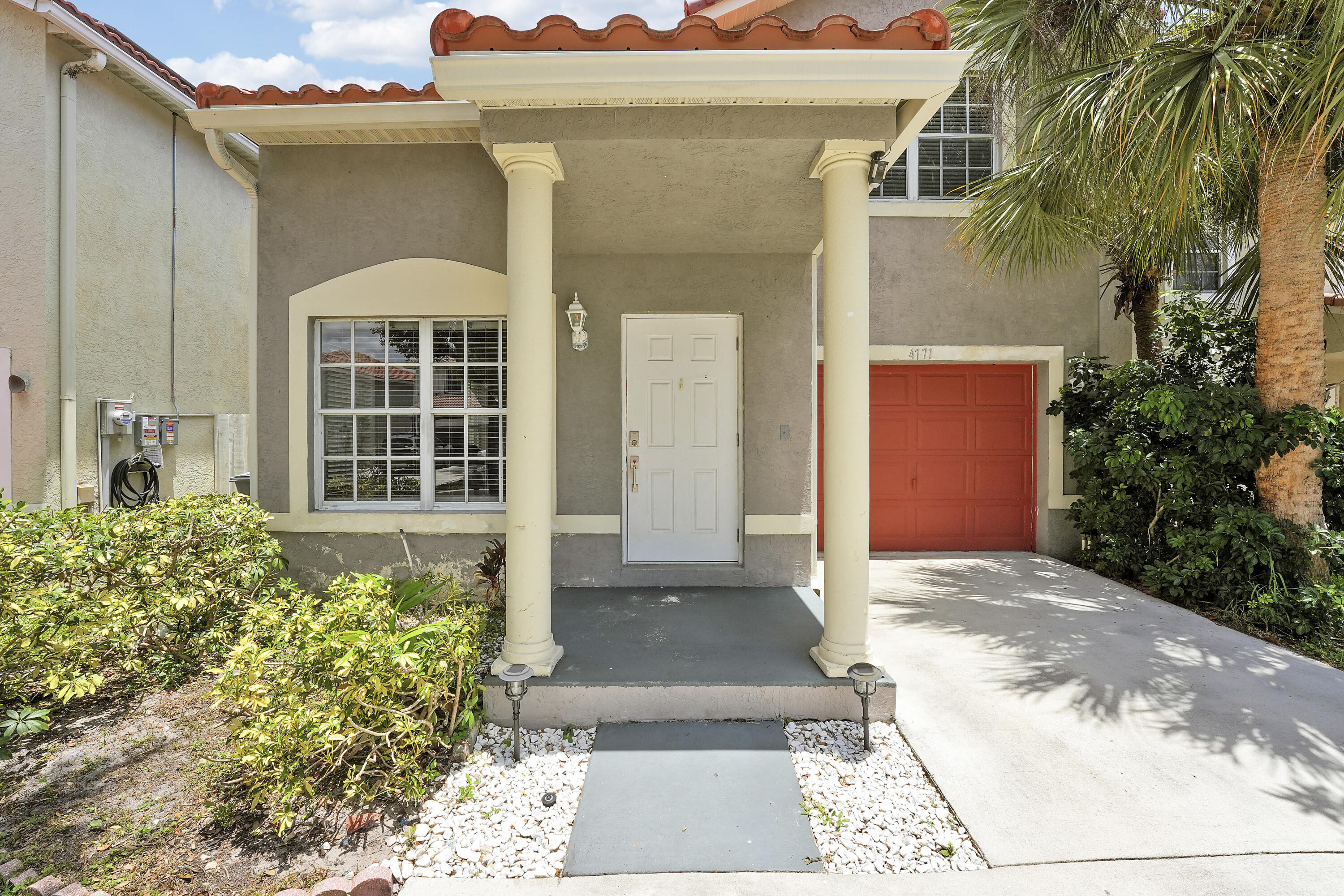 PRINCETON PLACE AT GABLES END - Residential