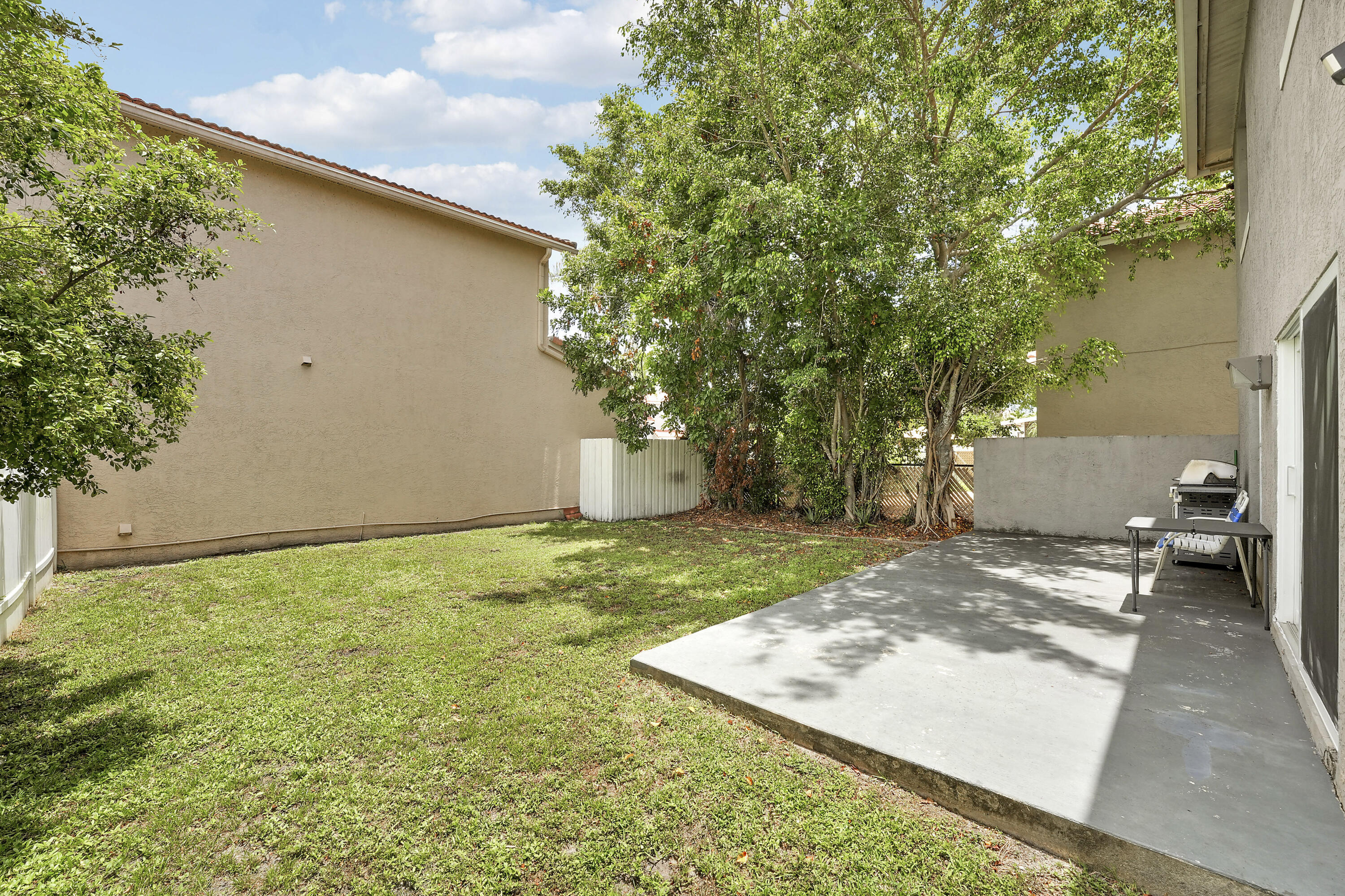PRINCETON PLACE AT GABLES END - Residential