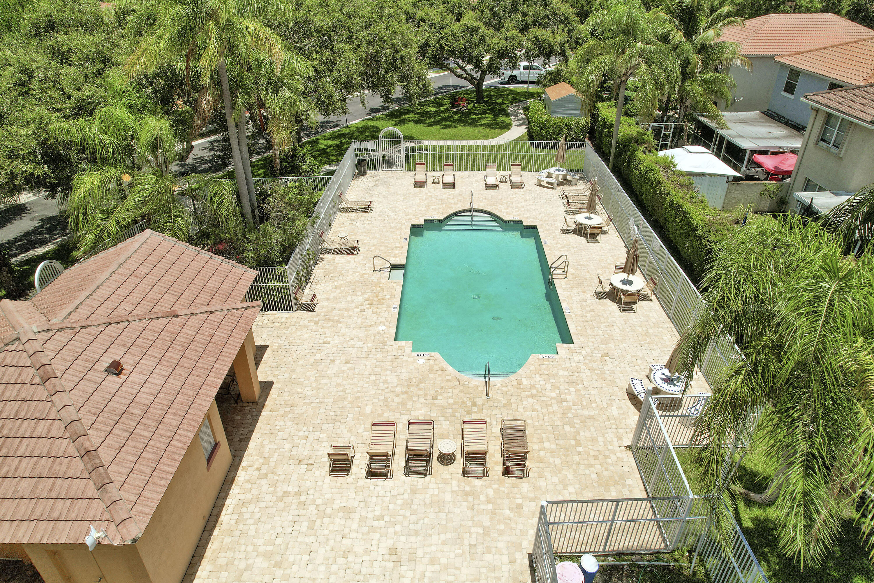 PRINCETON PLACE AT GABLES END - Residential