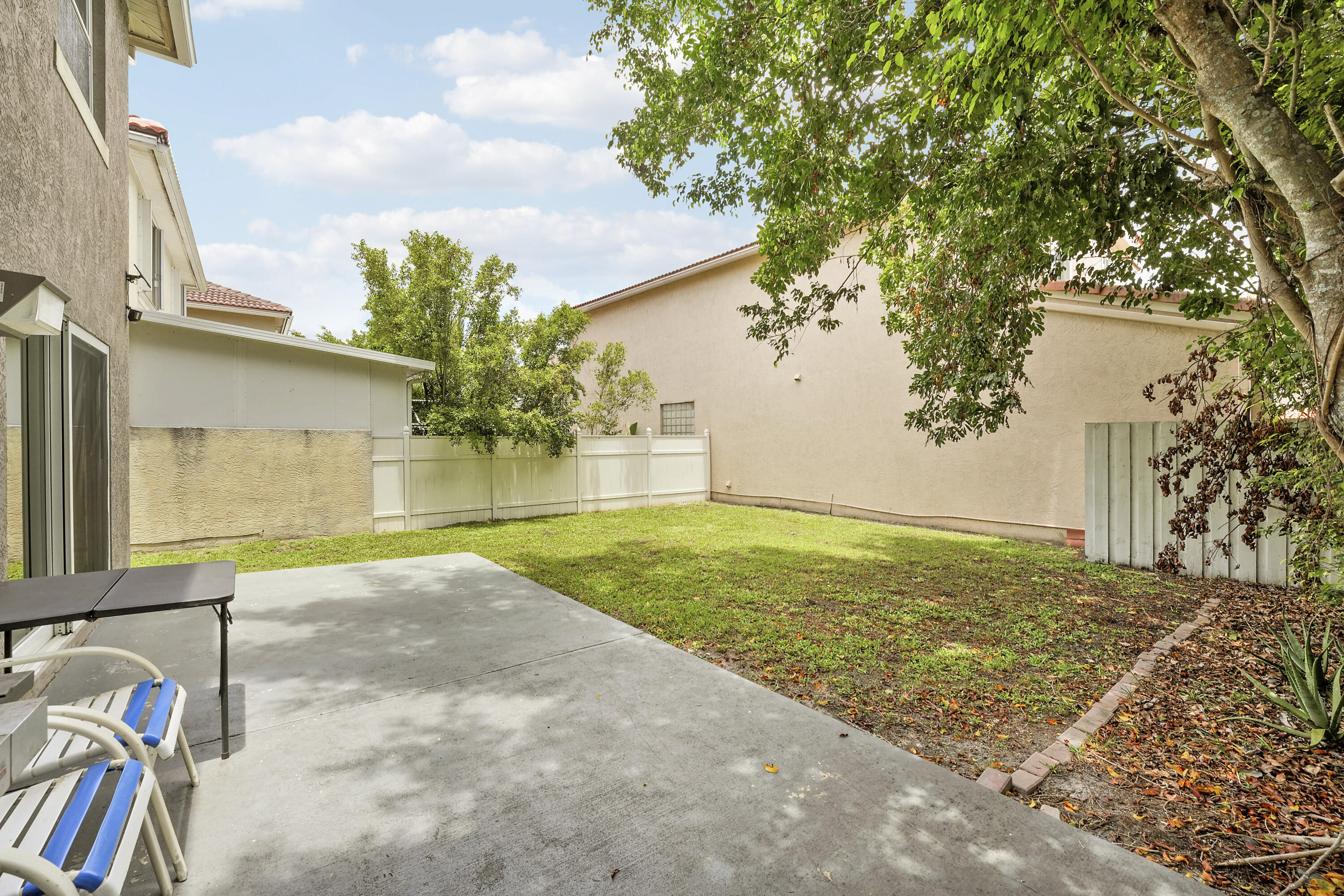 PRINCETON PLACE AT GABLES END - Residential