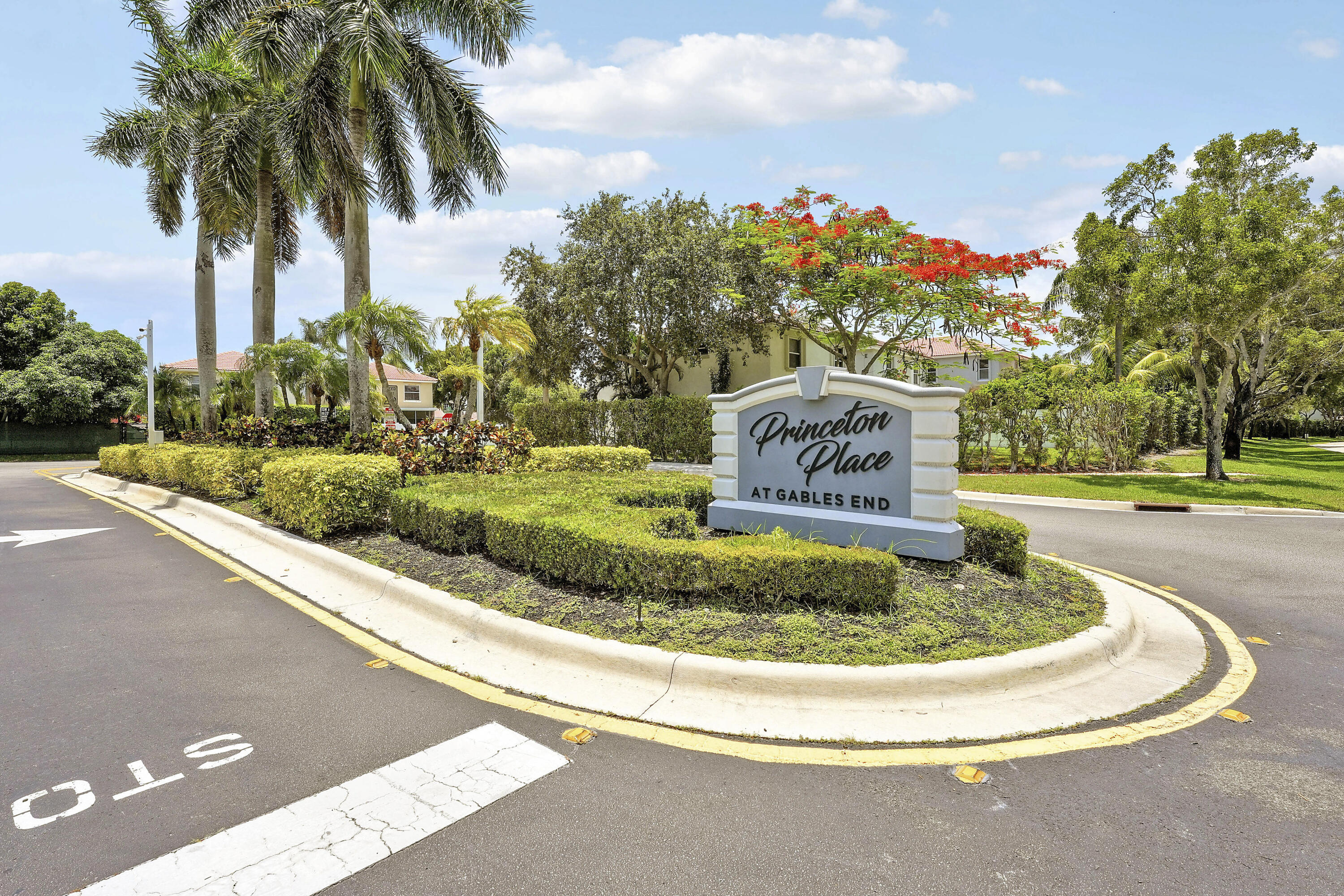 PRINCETON PLACE AT GABLES END - Residential