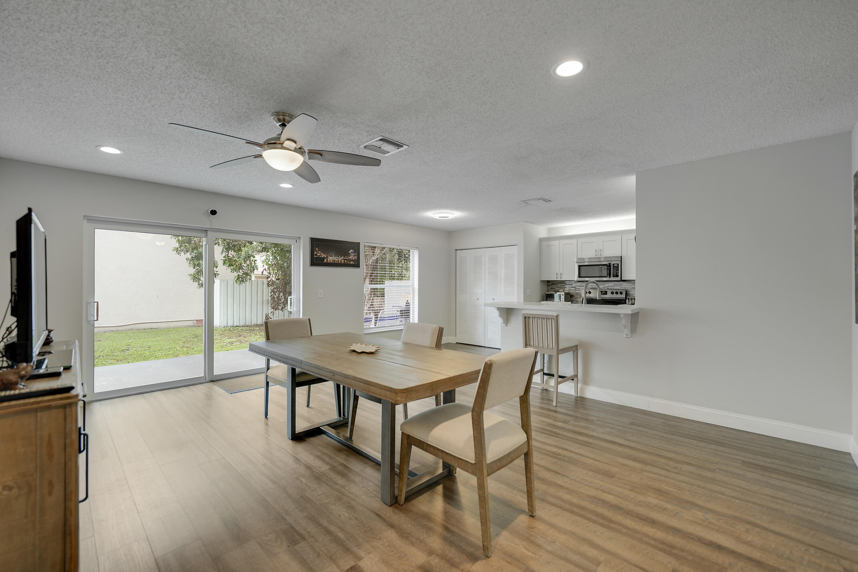 PRINCETON PLACE AT GABLES END - Residential