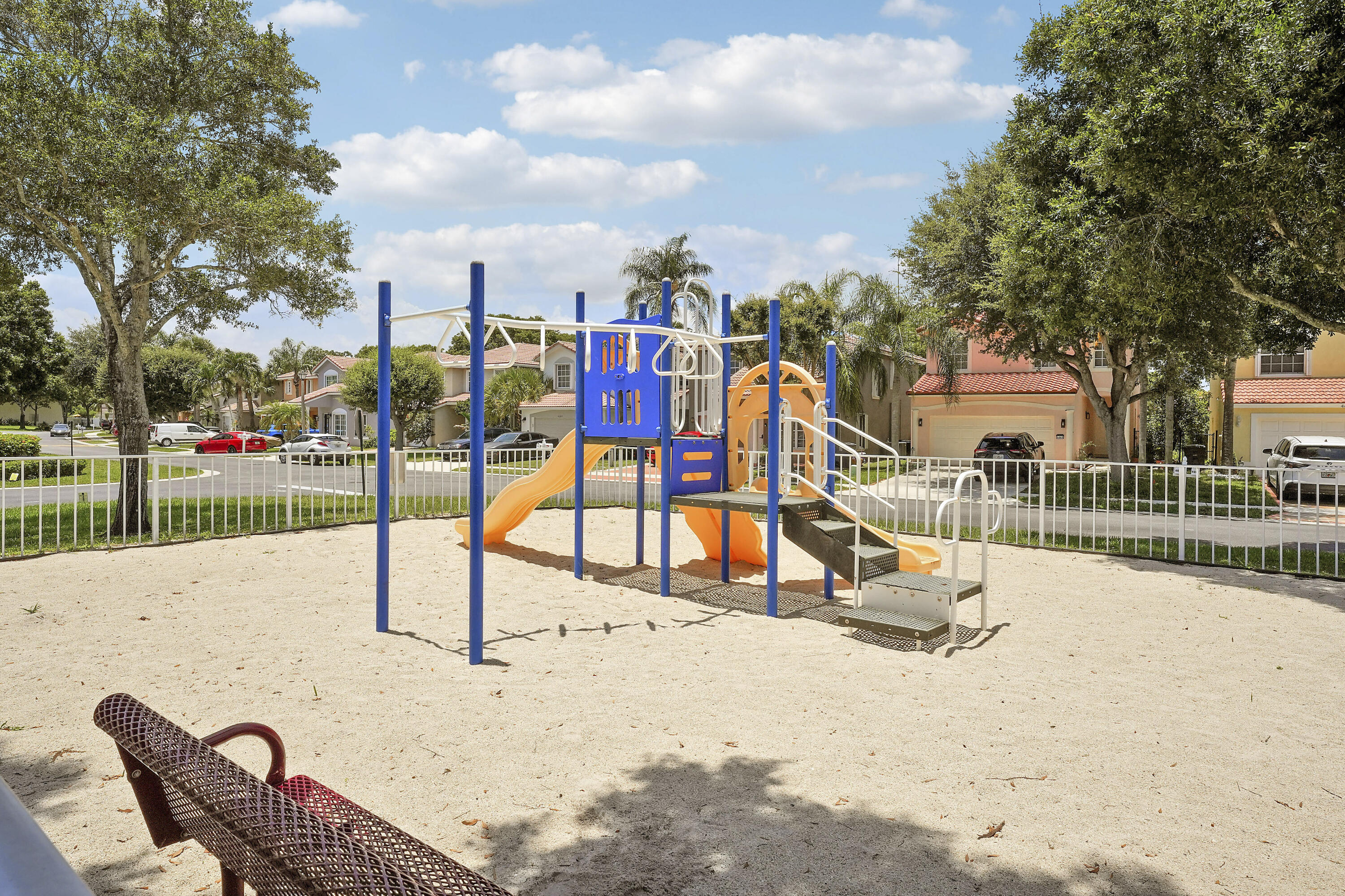 PRINCETON PLACE AT GABLES END - Residential