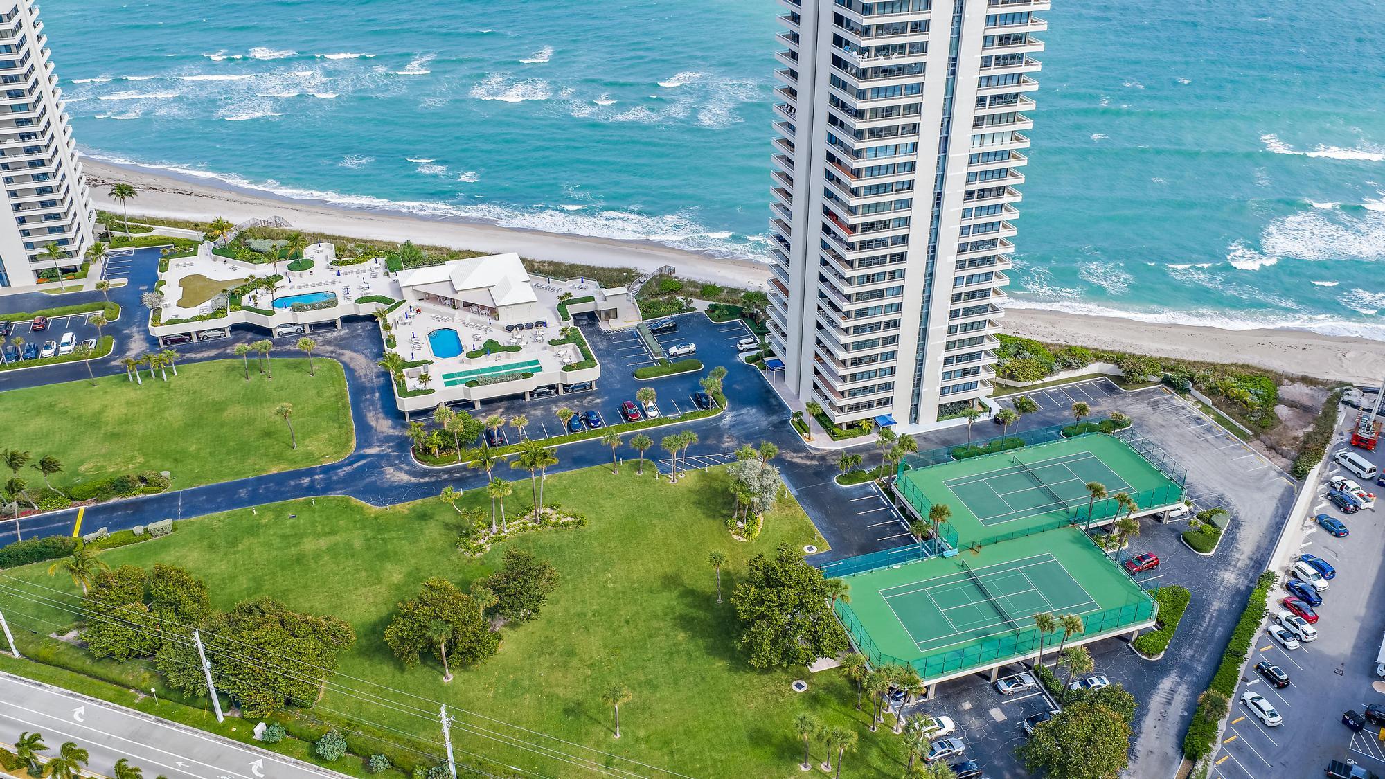 WATER GLADES 300 - Residential