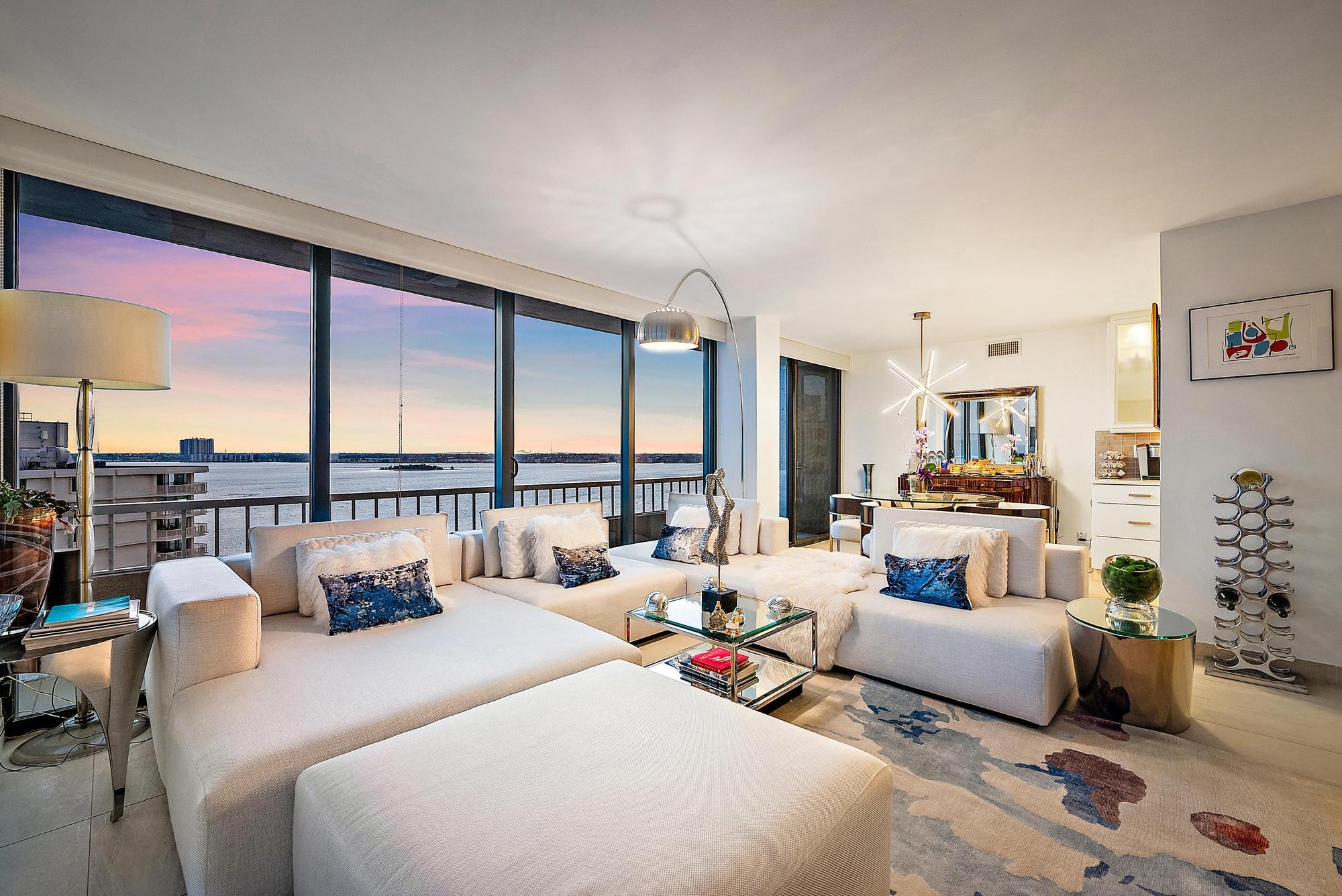 WATER GLADES 300 - Residential