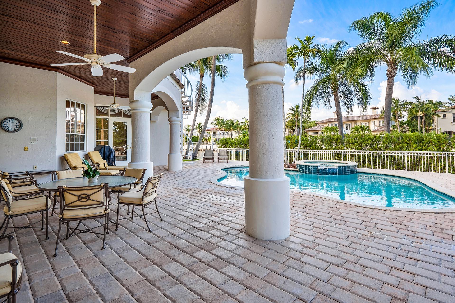 ROYAL PALM YACHT & COUNTRY CLUB - Residential