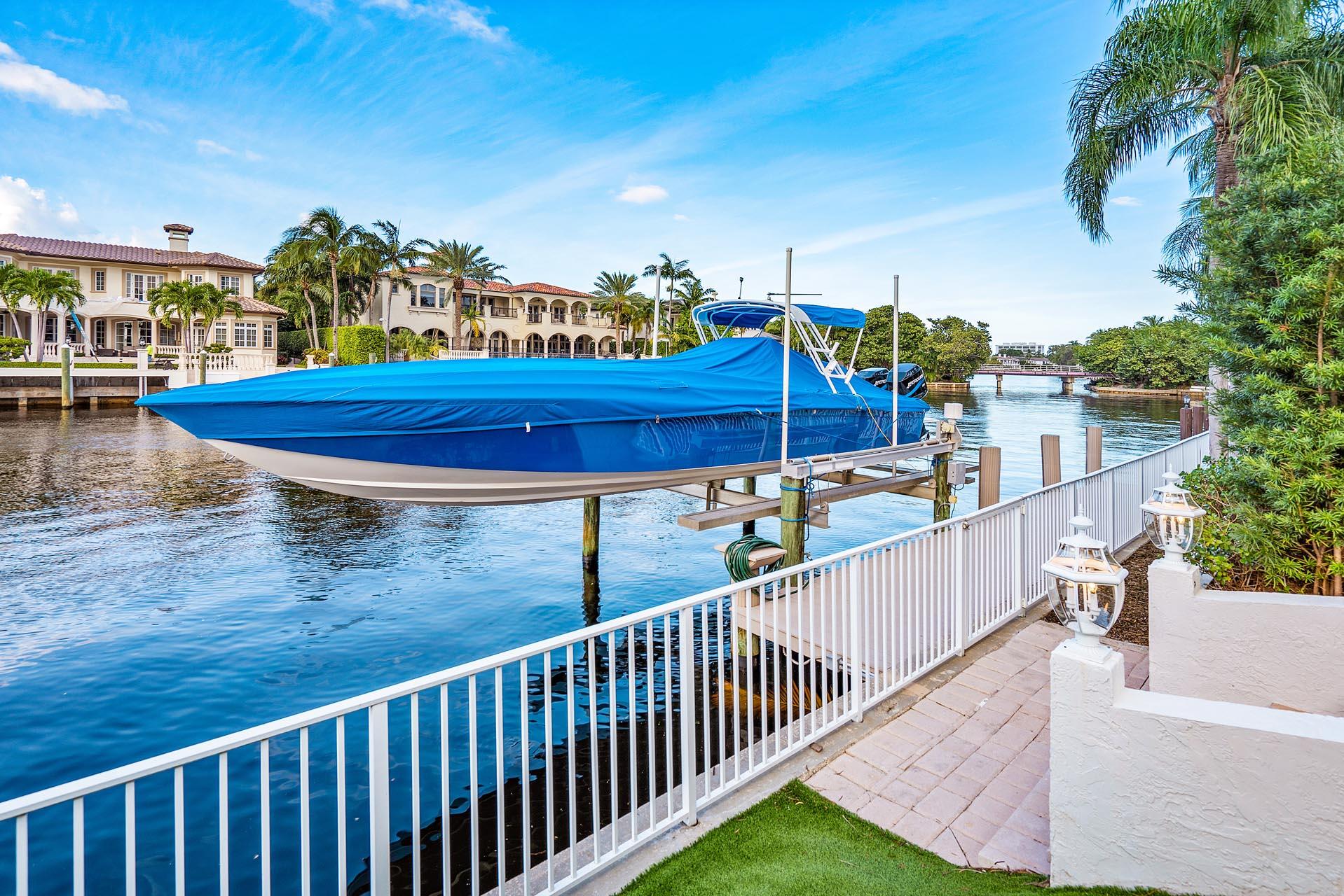 ROYAL PALM YACHT & COUNTRY CLUB - Residential