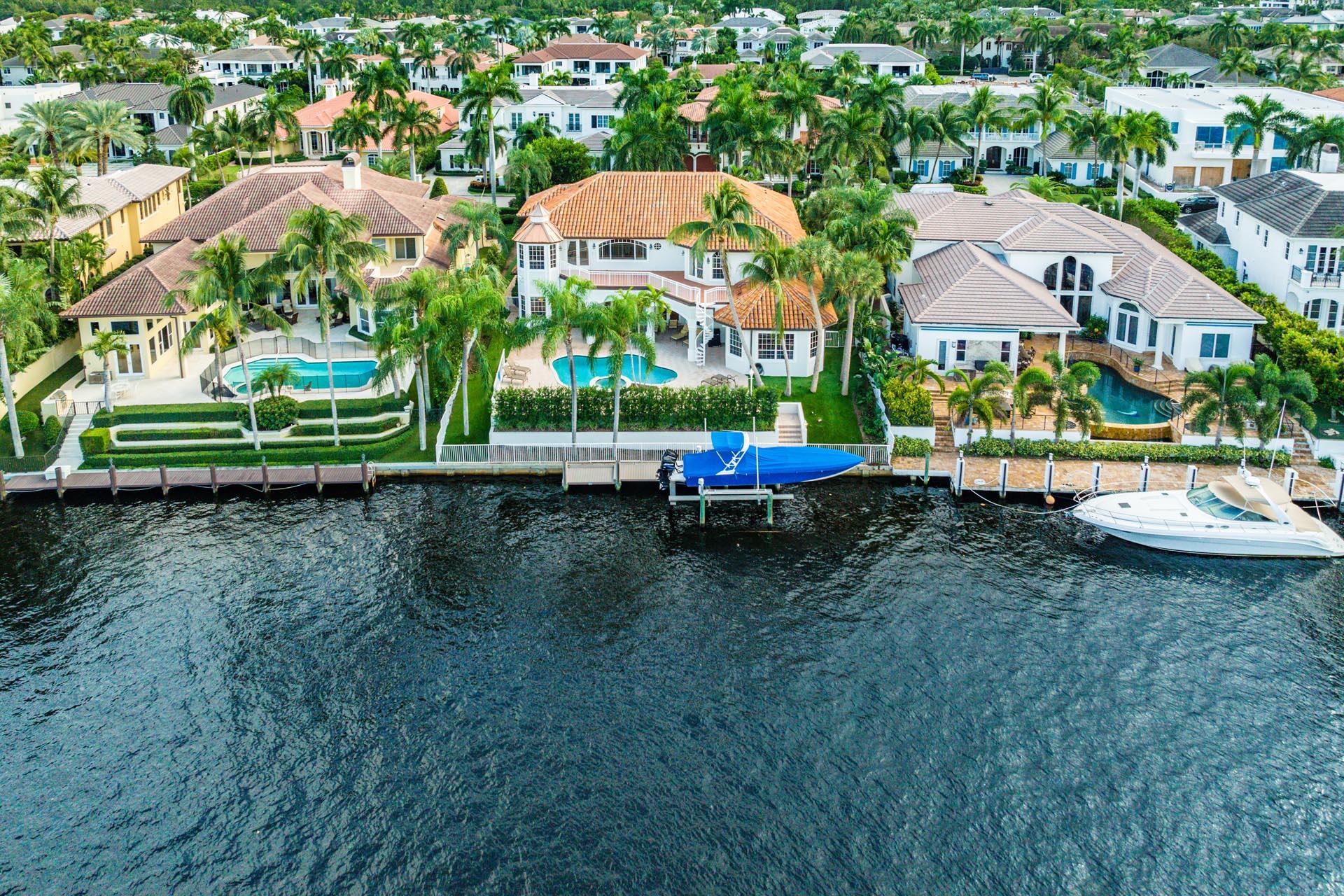 ROYAL PALM YACHT & COUNTRY CLUB - Residential