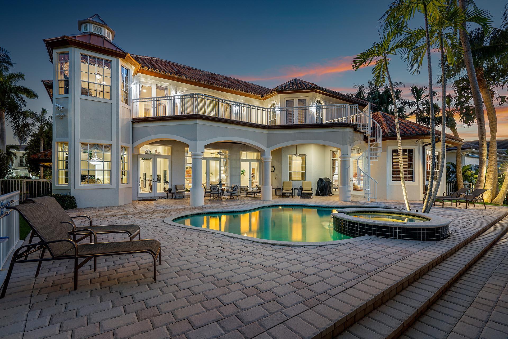 ROYAL PALM YACHT & COUNTRY CLUB - Residential