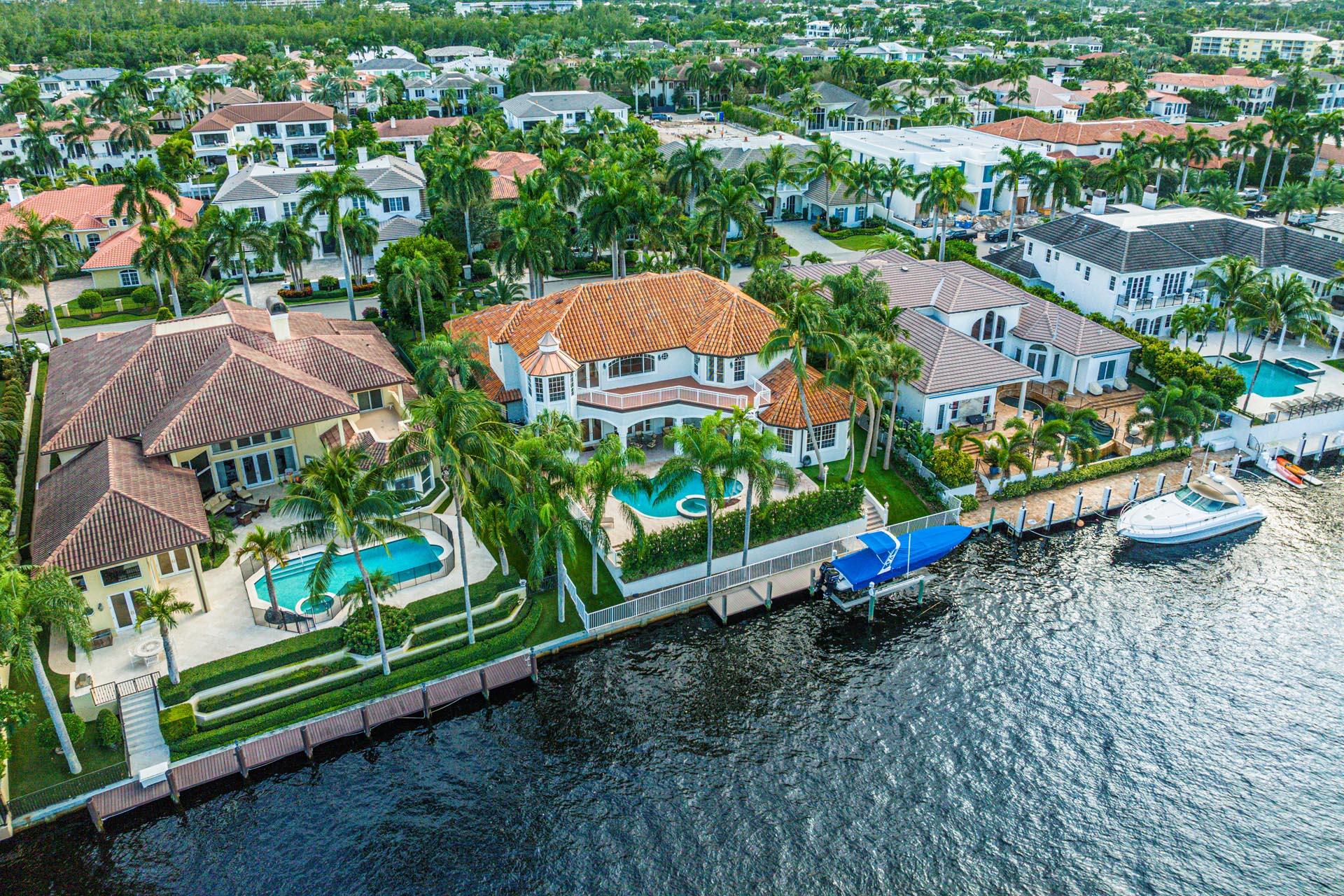 ROYAL PALM YACHT & COUNTRY CLUB - Residential