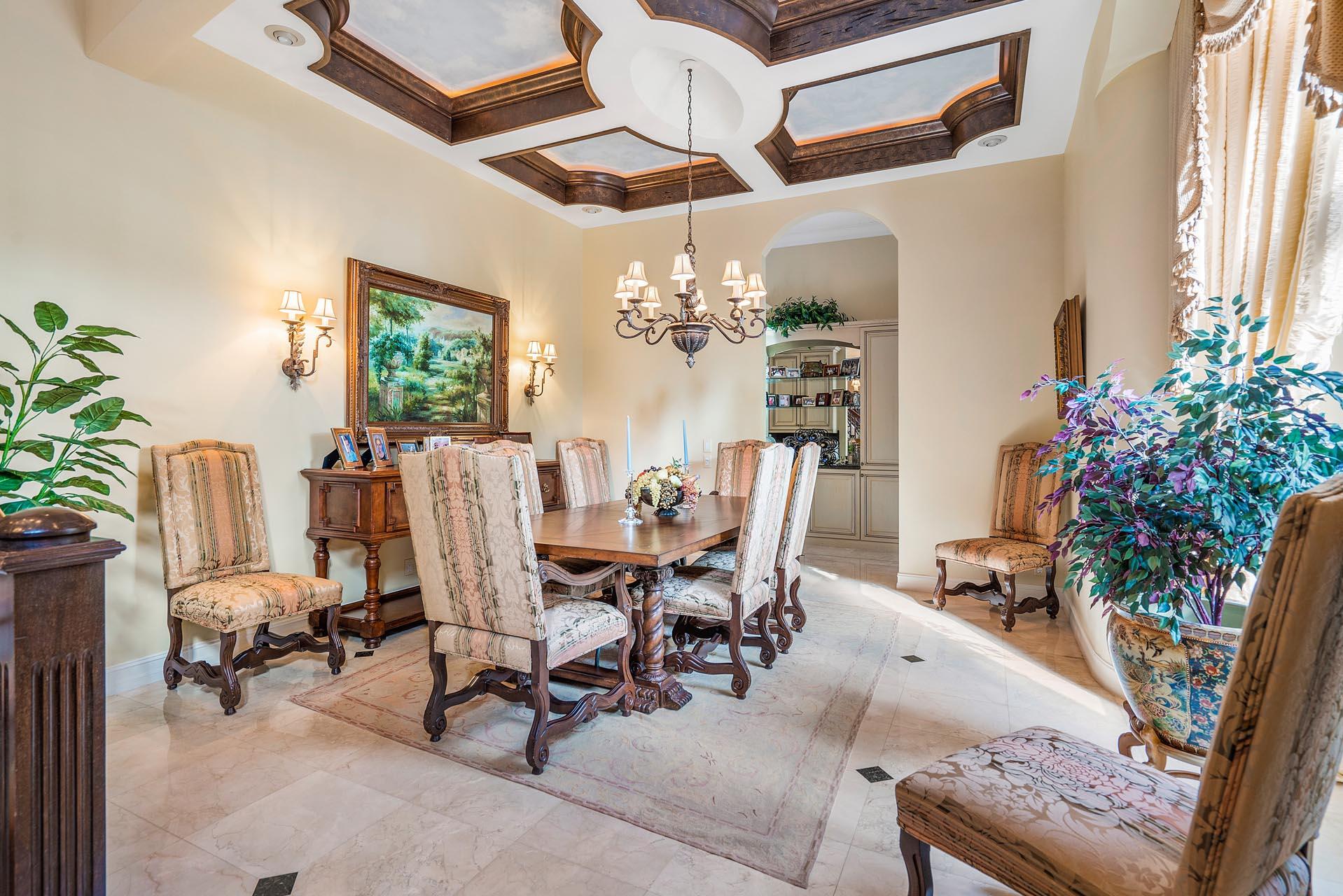 ROYAL PALM YACHT & COUNTRY CLUB - Residential