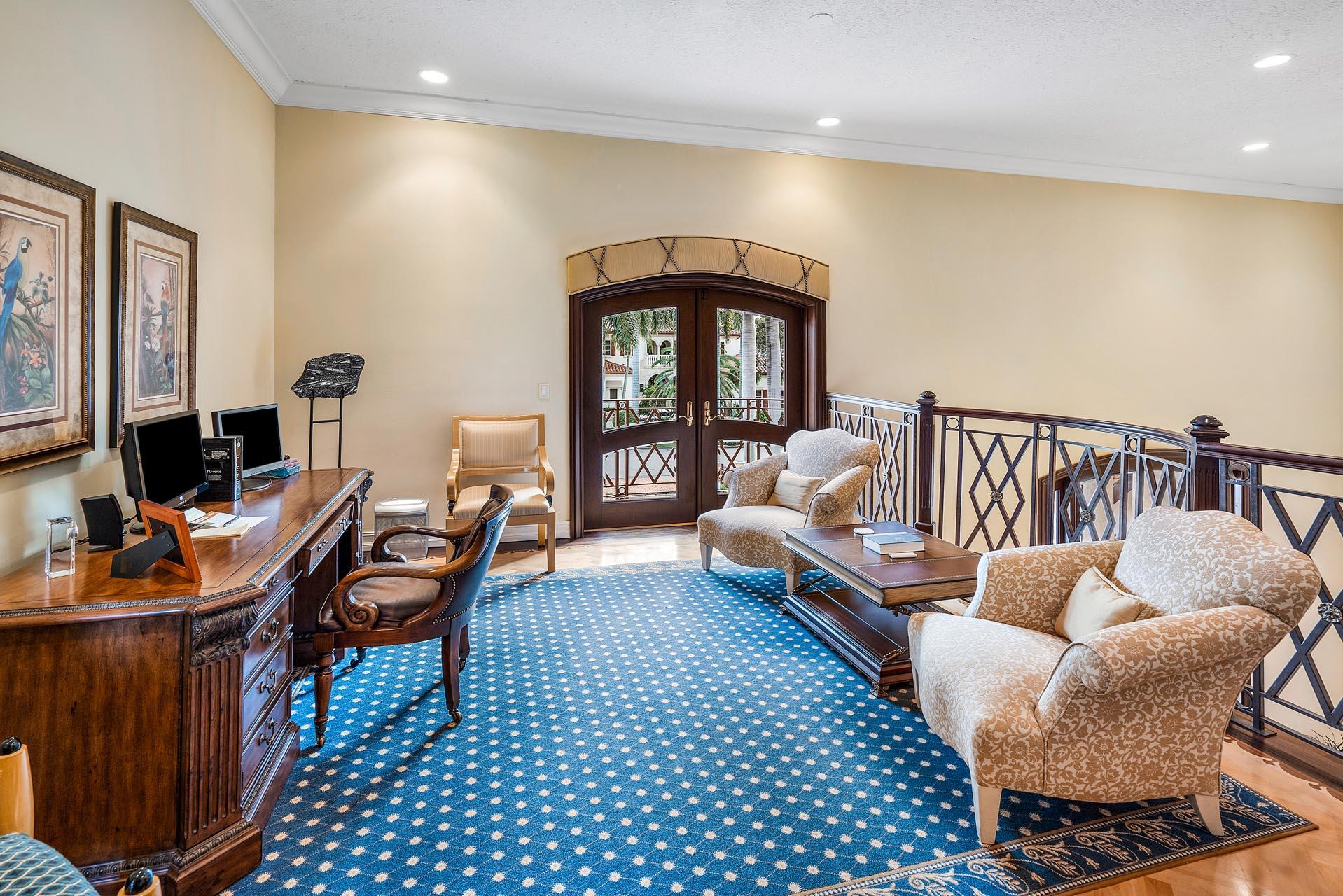 ROYAL PALM YACHT & COUNTRY CLUB - Residential