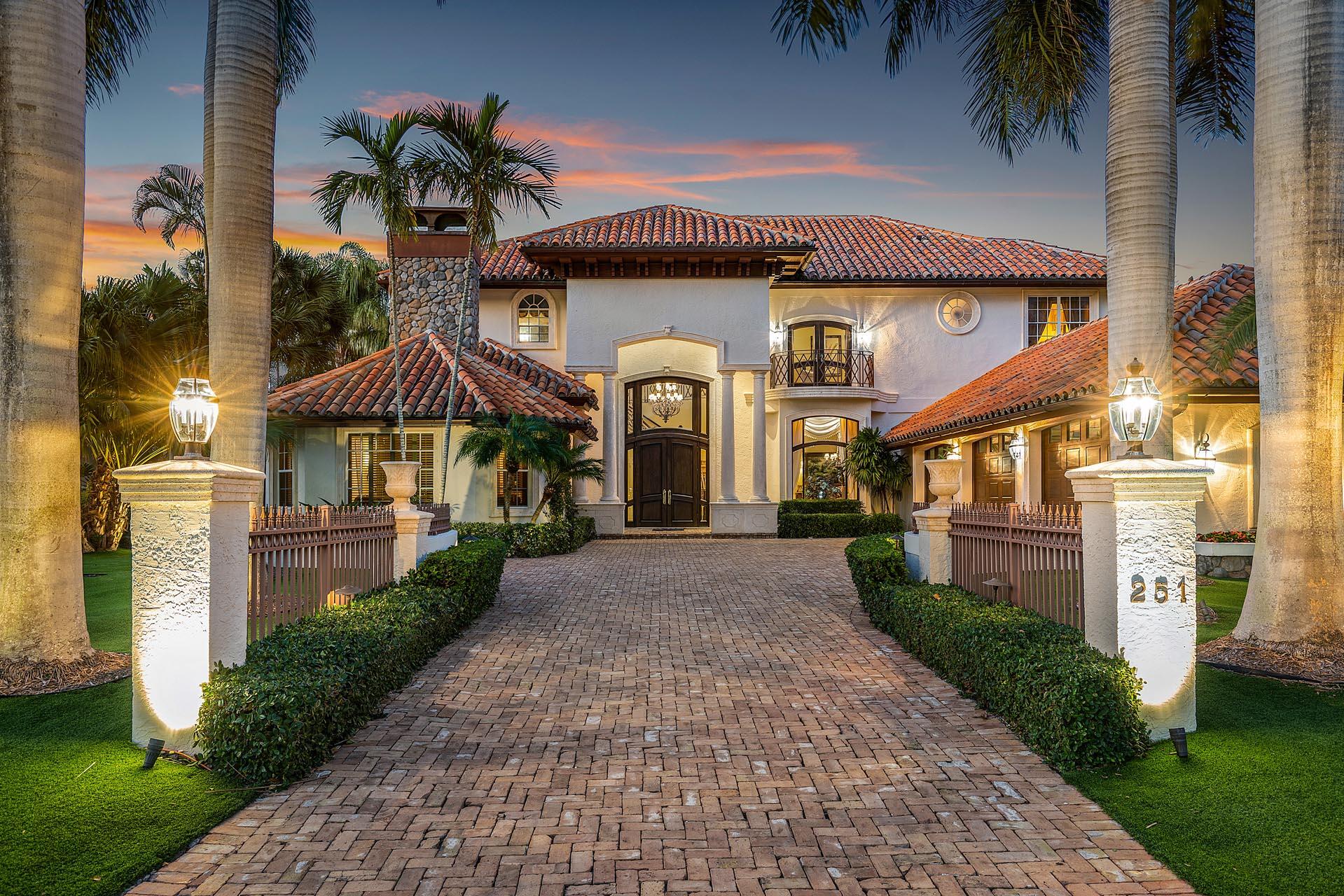 ROYAL PALM YACHT & COUNTRY CLUB - Residential