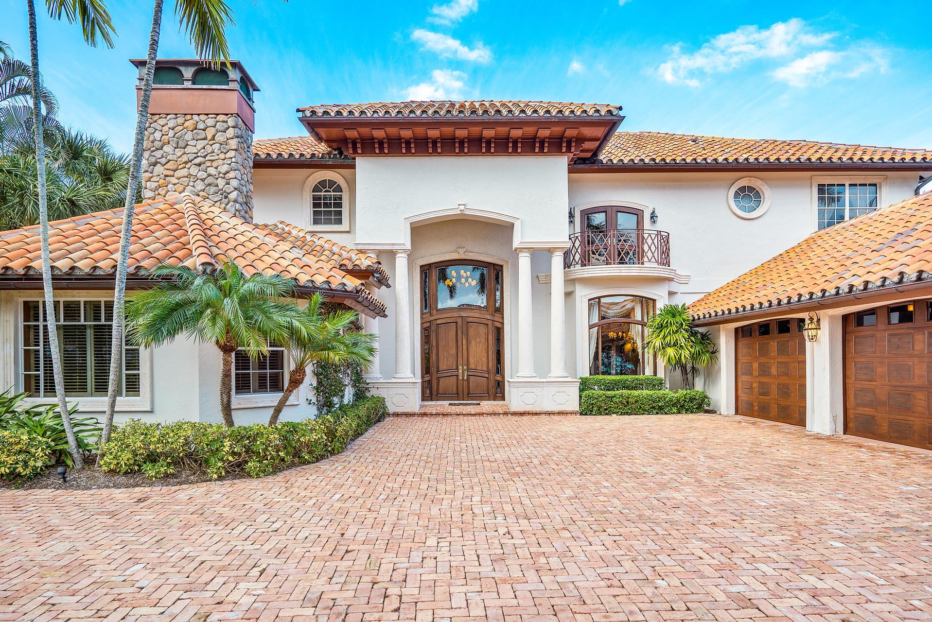 ROYAL PALM YACHT & COUNTRY CLUB - Residential