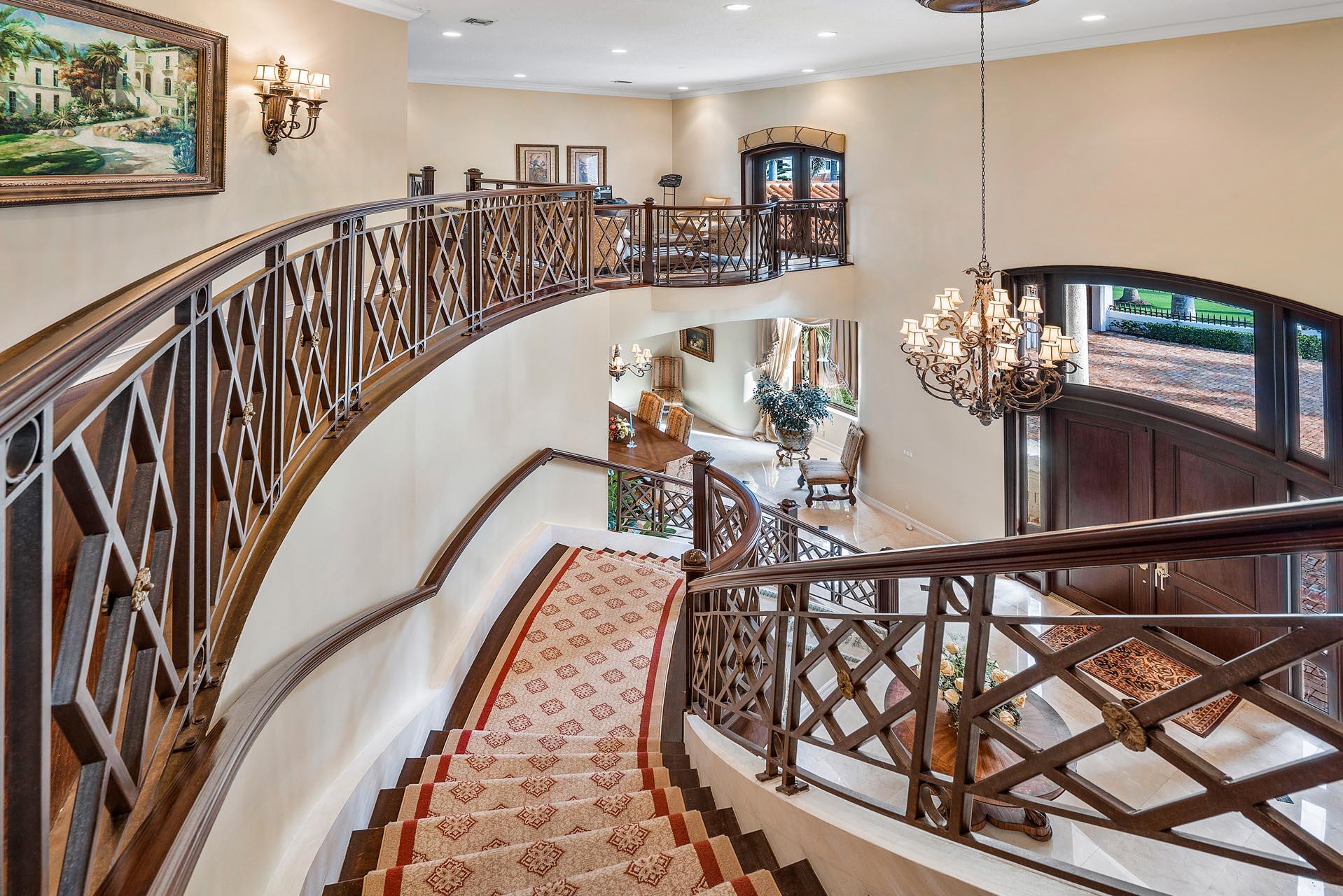 ROYAL PALM YACHT & COUNTRY CLUB - Residential