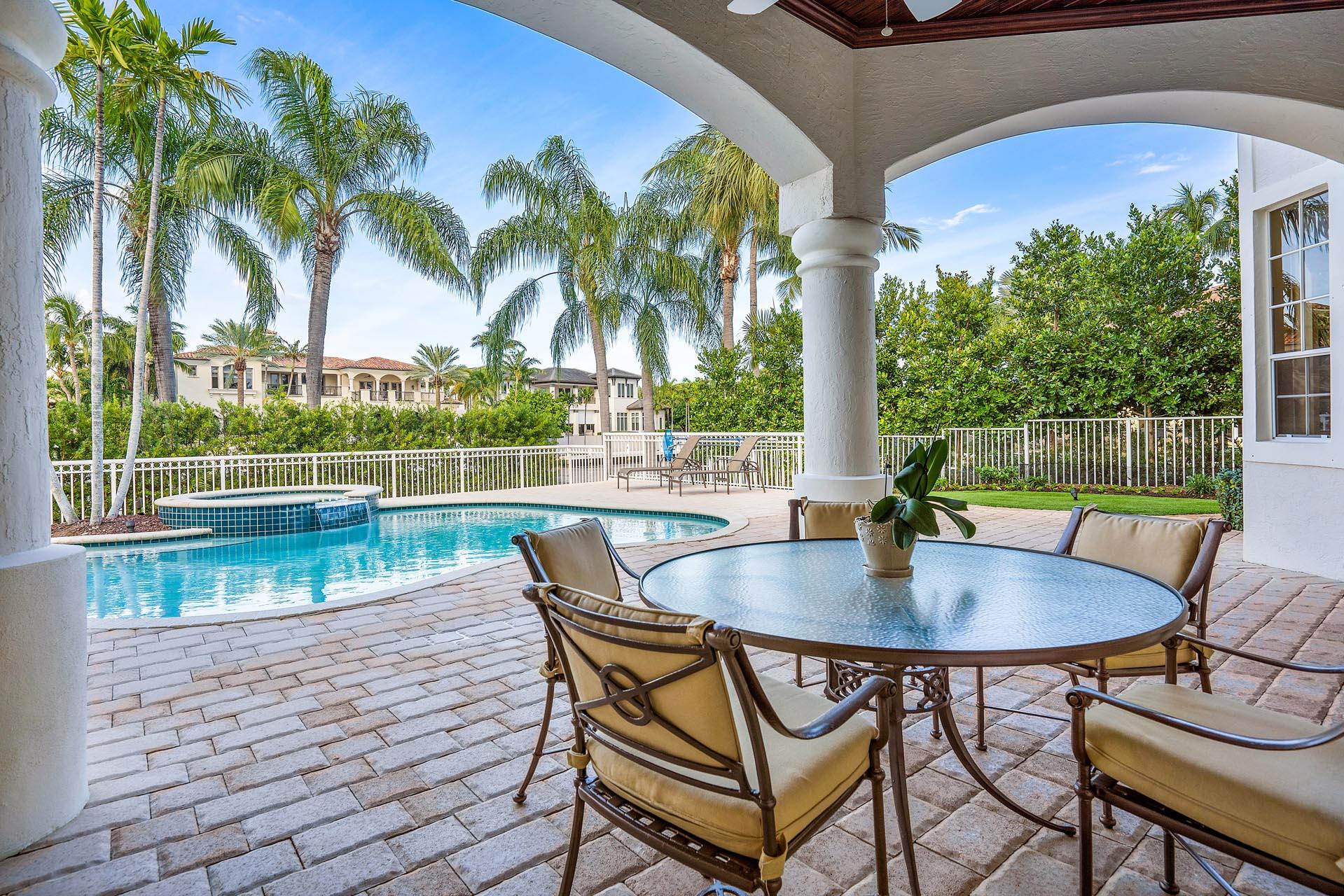 ROYAL PALM YACHT & COUNTRY CLUB - Residential