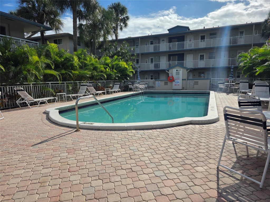 MARGATE GARDENS APARTMENT - Residential