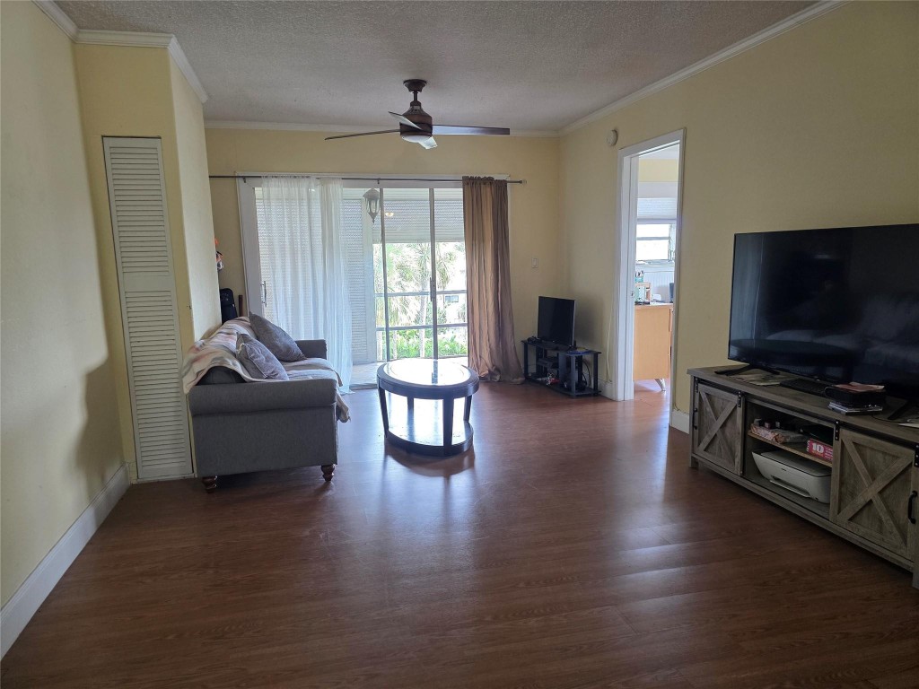 Great LOCATION in Margate this spacious 2-bedroom, 2-bath condo nestled in a well maintained  community.  Beautiful surrounding areas. Very close to shopping centers, restaurants and parks.   The association requires a minimum credit score is 650. Leasing allowed after 3 years of ownership. 40-year certification was completed! Community pool, elevator, recreation area, fitness center, and laundry on-site.
