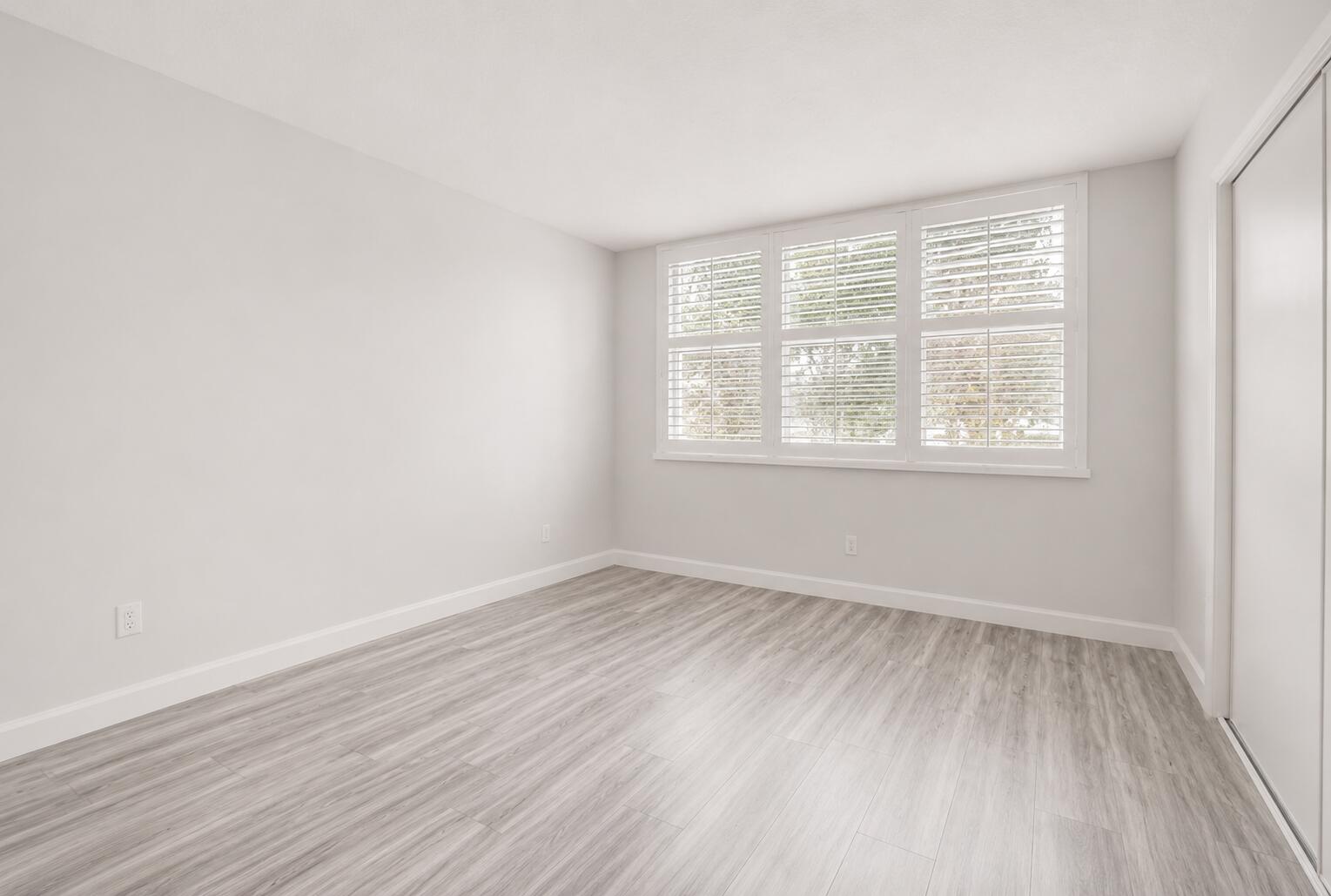 NO 53 PALM-AIRE COUNTRY CLUB - Residential Lease