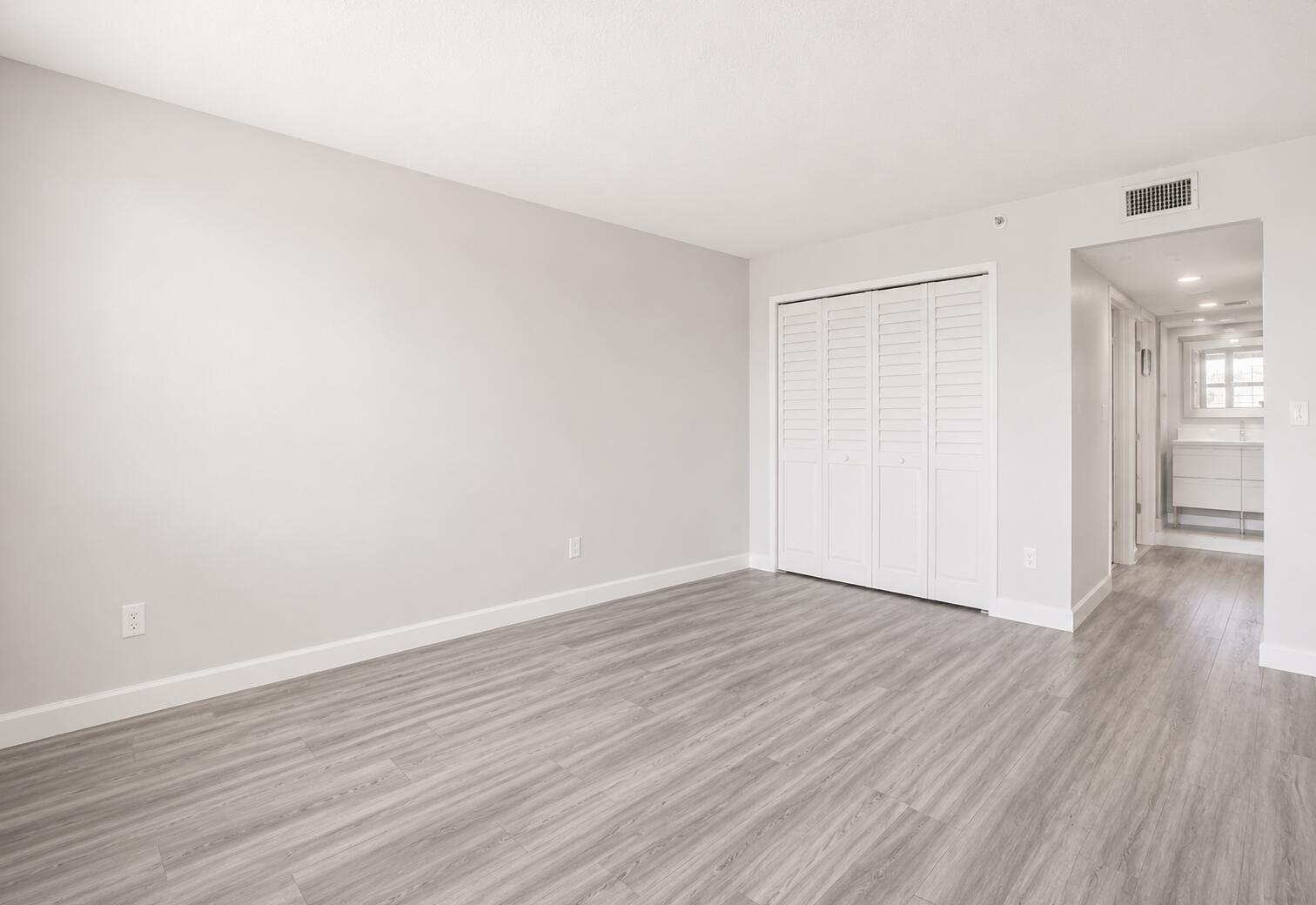 NO 53 PALM-AIRE COUNTRY CLUB - Residential Lease