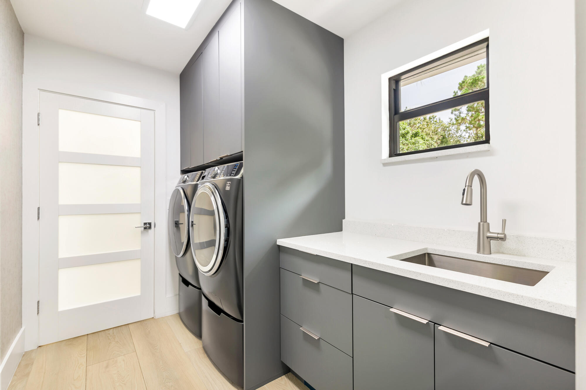 BREAKERS WEST - Residential
